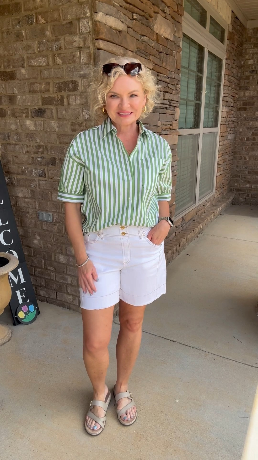 Cool & crisp outfit for the dog days of summer!!! 🥵 I’m wearing the shirt in a 0.5/6 and the shirts in a 0/4.

Summer outfit 
Sandals
Shorts 
Fashion over 40
Midlife fashion
Petite fashion
Chico’s 

#stylewithserena
#petitefashion
#midlifefashion
#fashionover40
#summeroutfit


#LTKPetite #LTKOver40 #LTKFindsUnder100