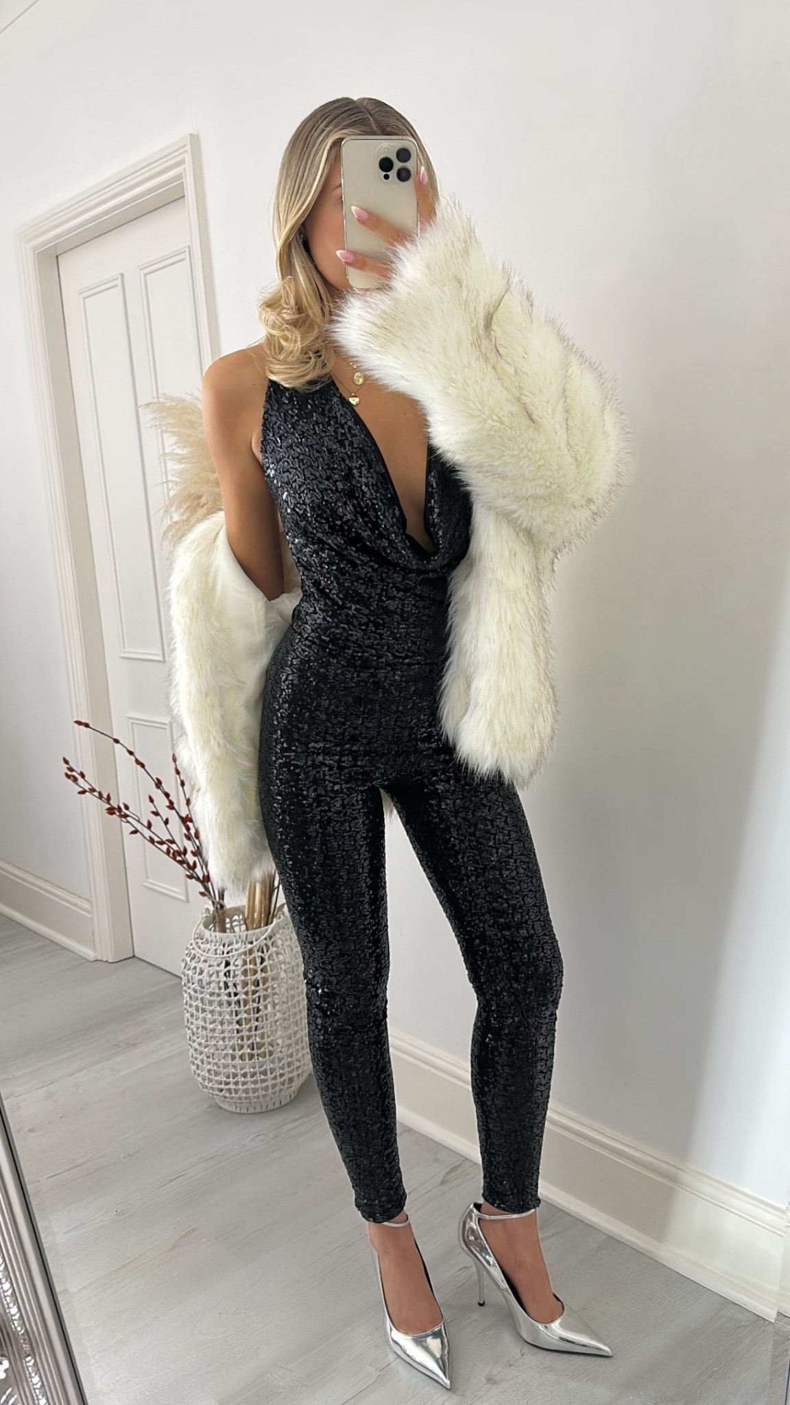 🥂🍾🖤

#LTKfestive #LTKuk