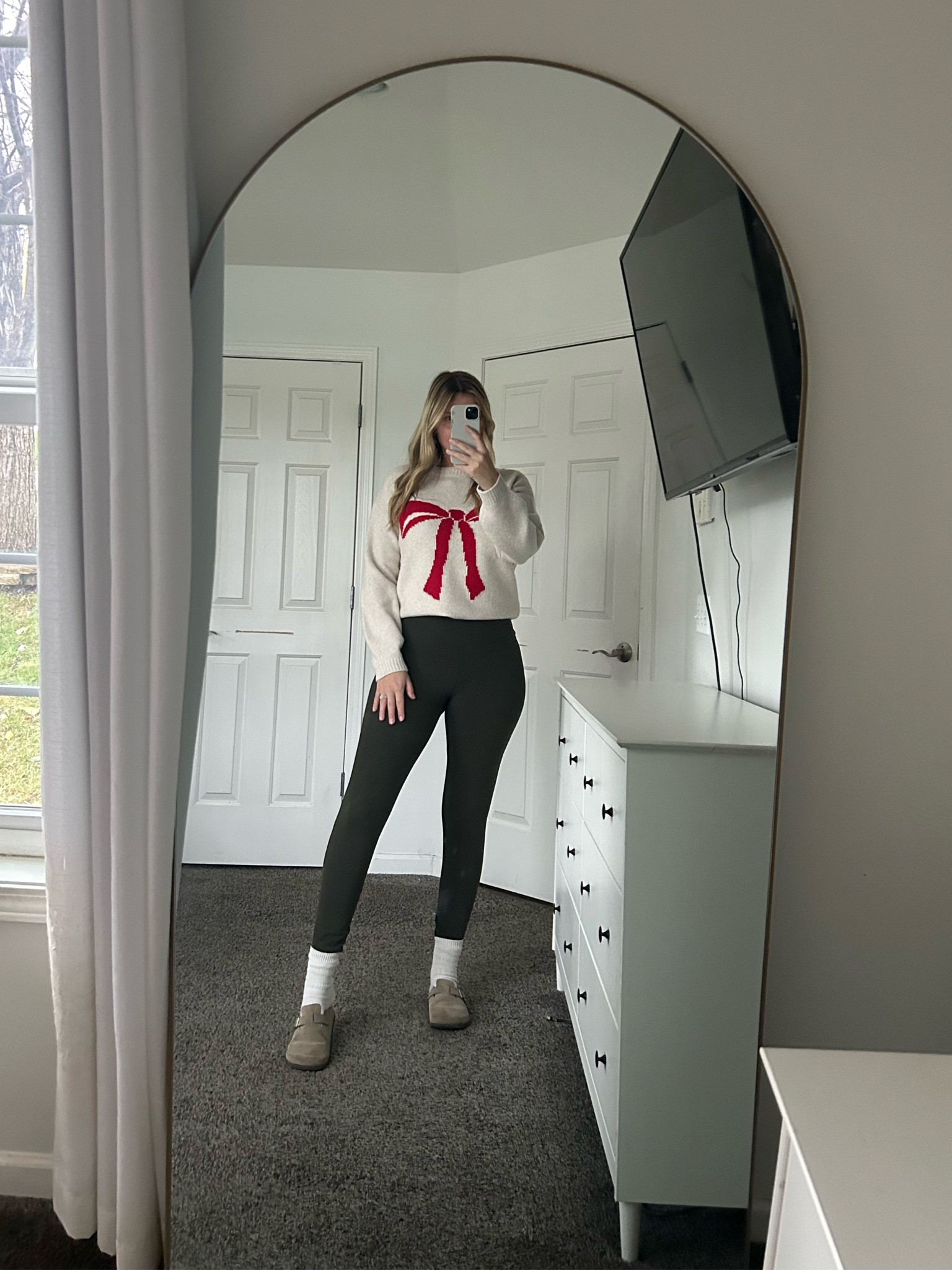 Christmas bow sweater 🎄

#LTKFindsUnder50 #LTKSeasonal #LTKHoliday