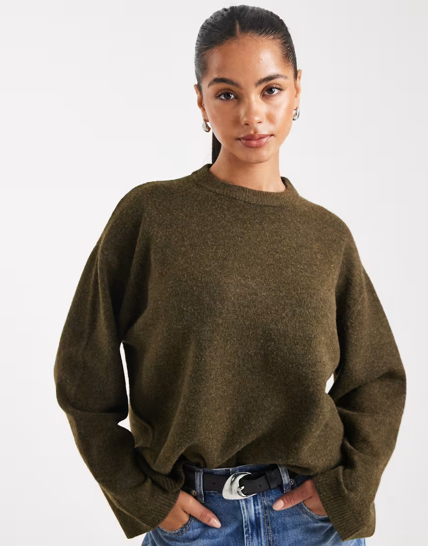 ASOS DESIGN relaxed crew neck jumper in olive-Green | ASOS (Global)