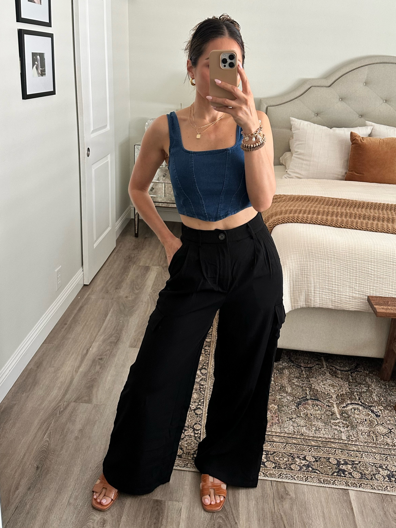 Casual but stylish 🤌🏻
Wearing a size 4 in trousers 
I’m 5’4”/130

#LTKStyleTip #LTKFindsUnder50 #LTKU
