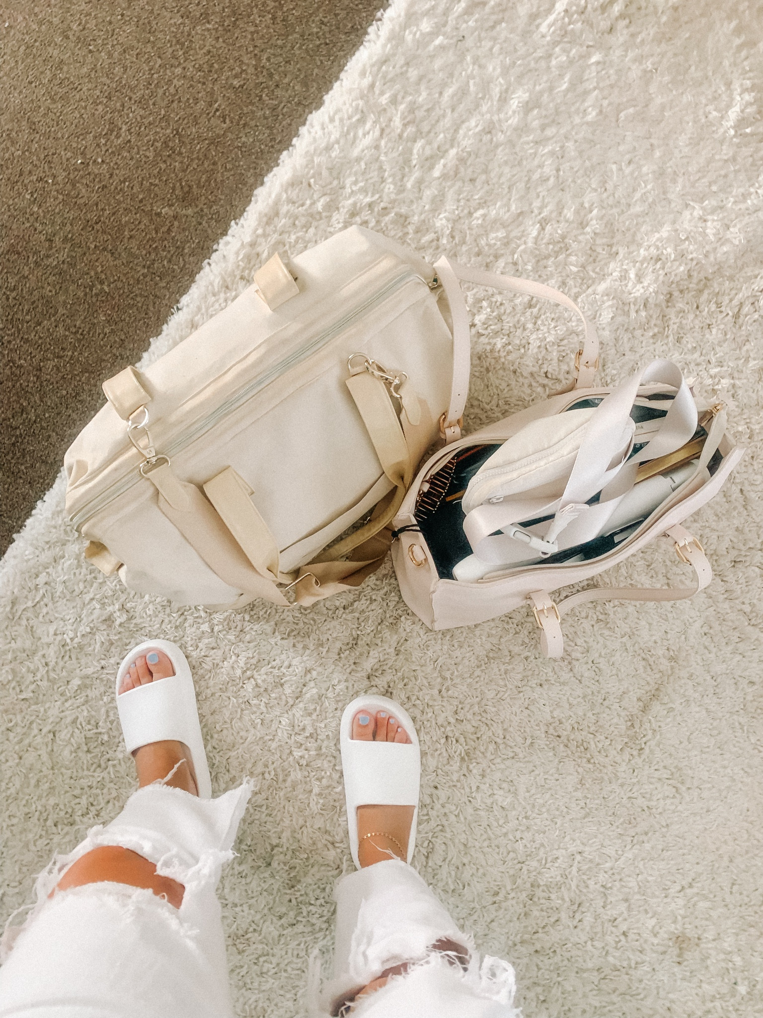 the ultra portable tripod/selfie stick I always toss in my bag when I travel is on sale for black friday! it folds up to the size of a small umbrella, making it an easy choice when you need a tripod on the go.

#LTKfindsunder50 #LTKCyberWeek #LTKsalealert