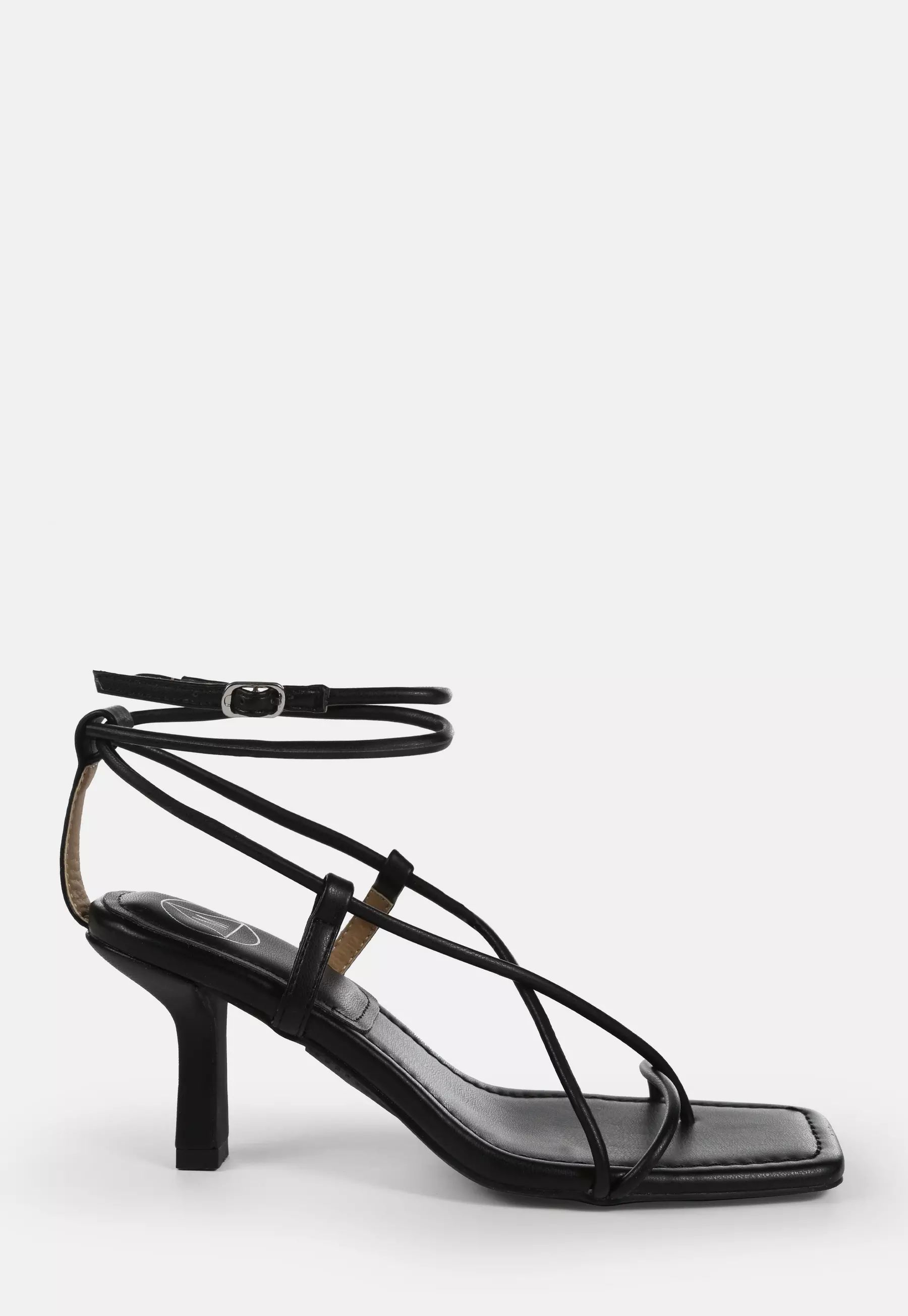 Black Strappy Toe Post Mid Heel Sandals | Missguided (US & CA)
