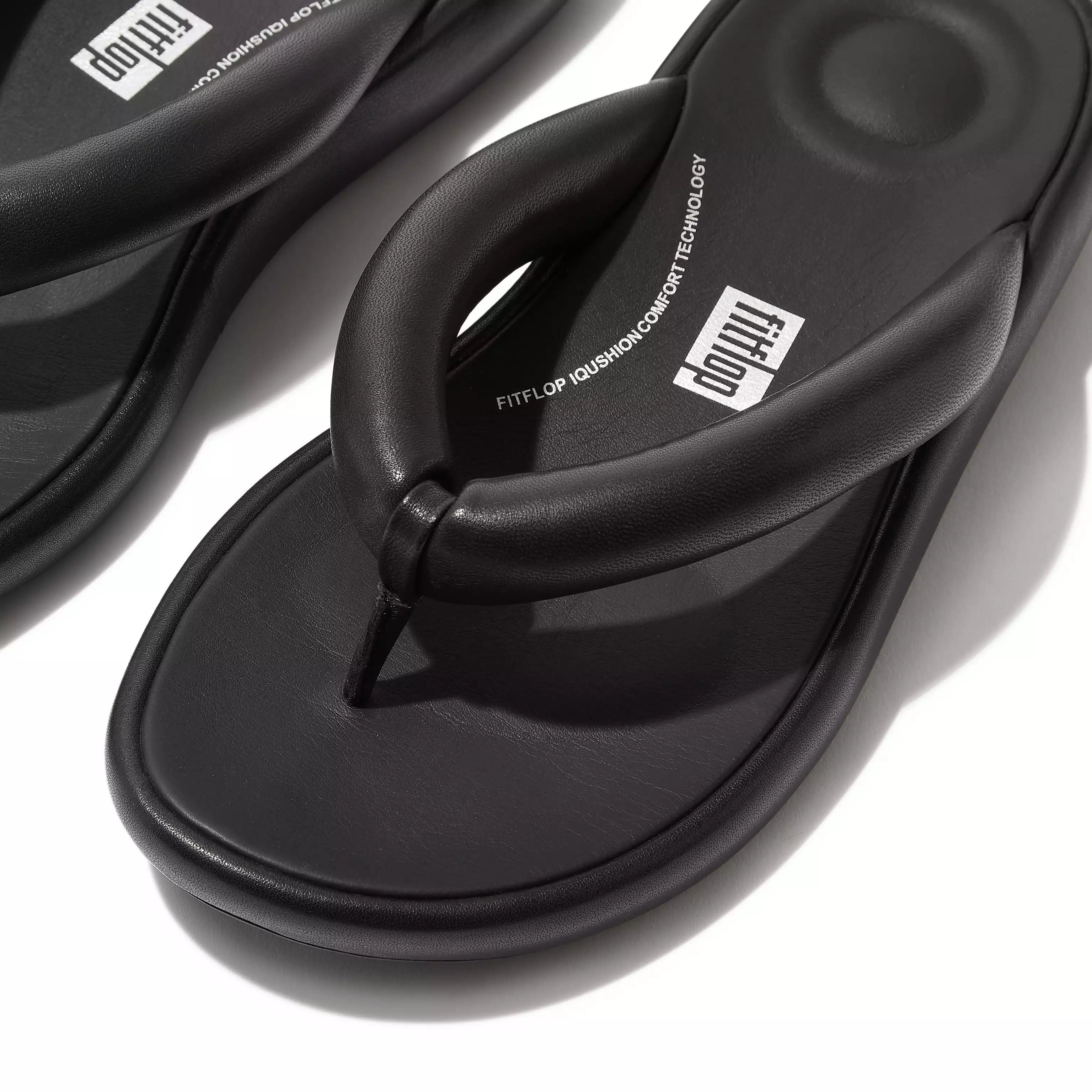 IQUSHION D-LUXE Padded Leather Flip-Flops | FitFlop (UK)