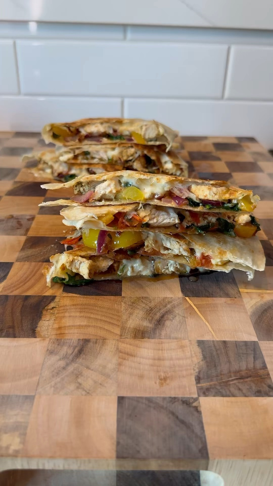 Let’s make a Mediterranean Chicken Quesadilla
Here’s the recipe ❤️
https://wolfcaster.kitchen/recipes/f/mediterranean-chicken-quesadillas

#LTKfoodie #LTKHome #LTKdayinmylife