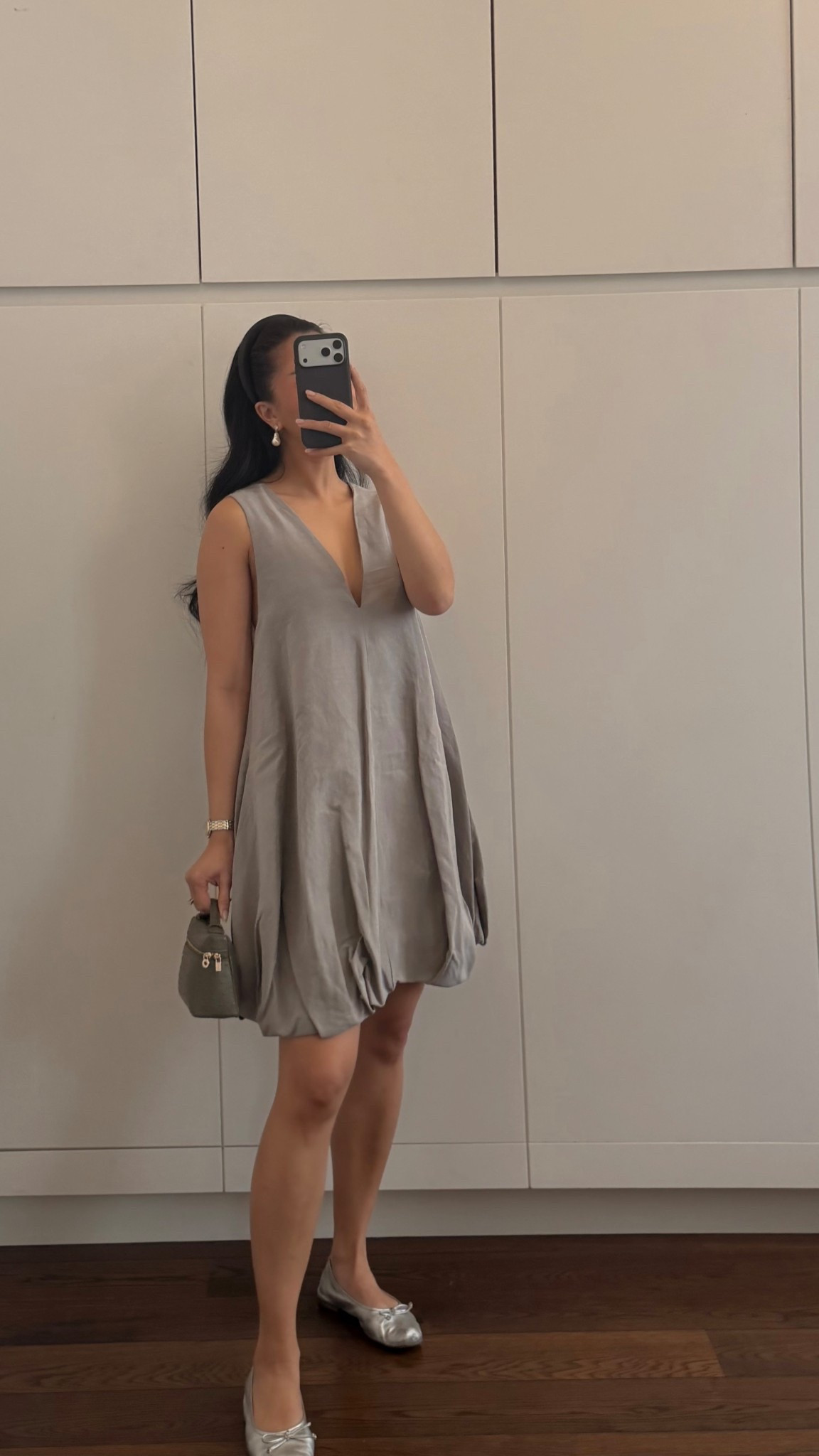 This bubble hem dress is so darling!! It’s showing up grey on camera but is more of a muted green! It’s gorg 

#LTKSeasonal #LTKTravel #LTKootd