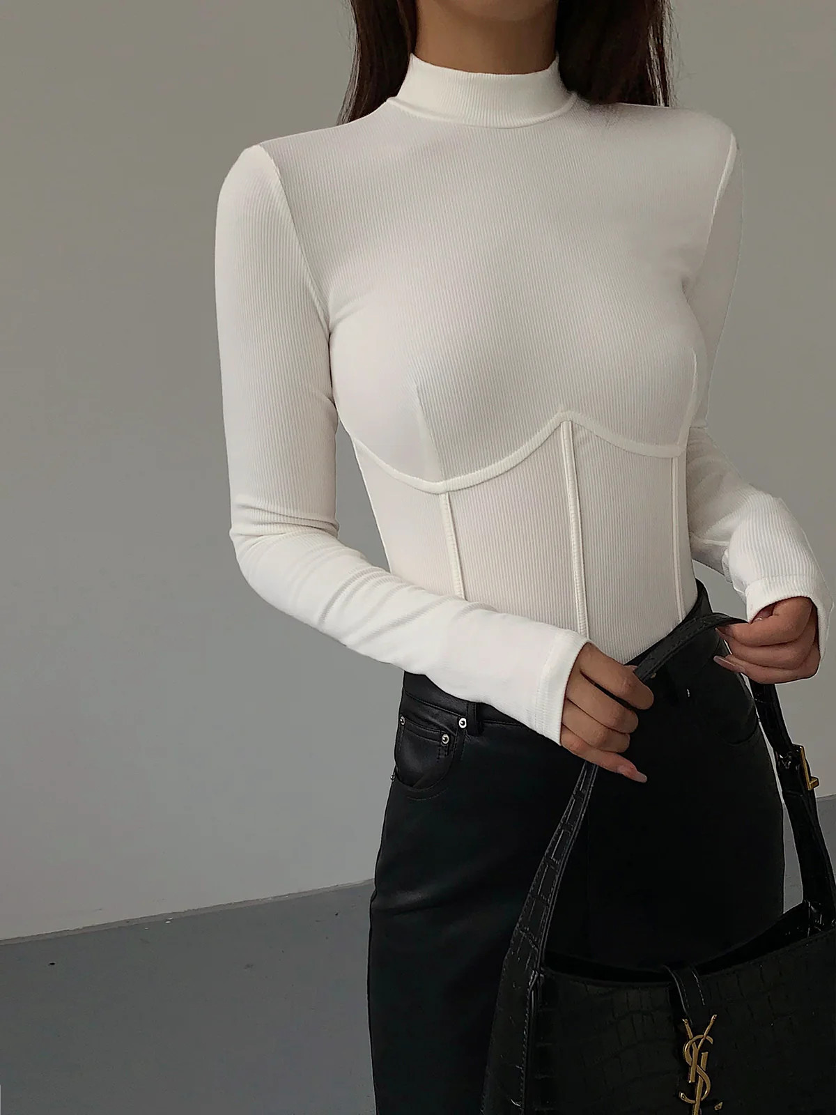 Mock Neck Piping Slim T-Shirt | Commense