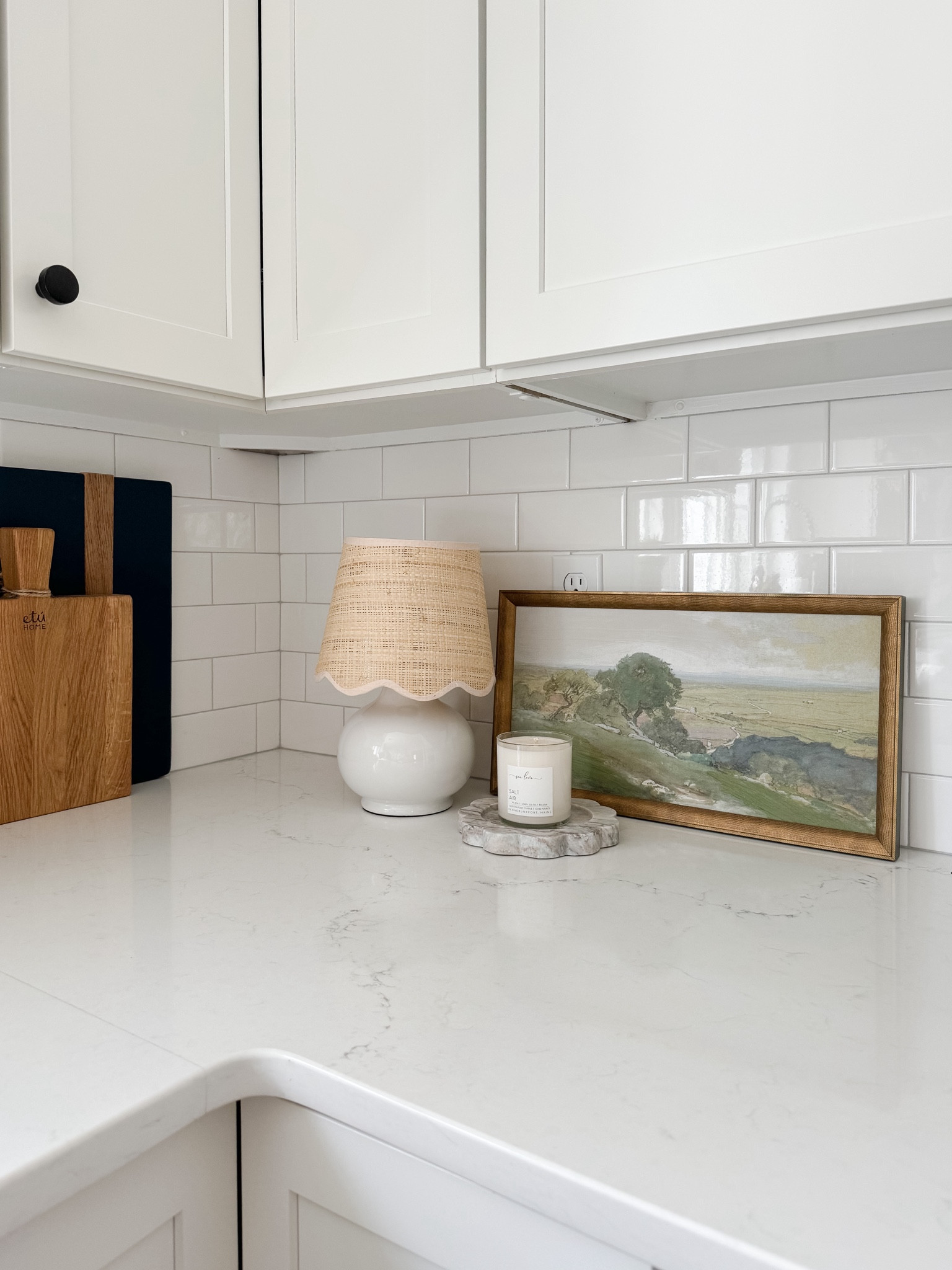 Affordable Kitchen Decor

Kitchen holiday decor, Home finds, home decor, home inspo, decor finds, decor inspo, affordable home, affordable decor, amazon home, amazon finds, amazon decor, neutral home, home inspo, home styling

#LTKHome #LTKFindsUnder50 #LTKStyleTip