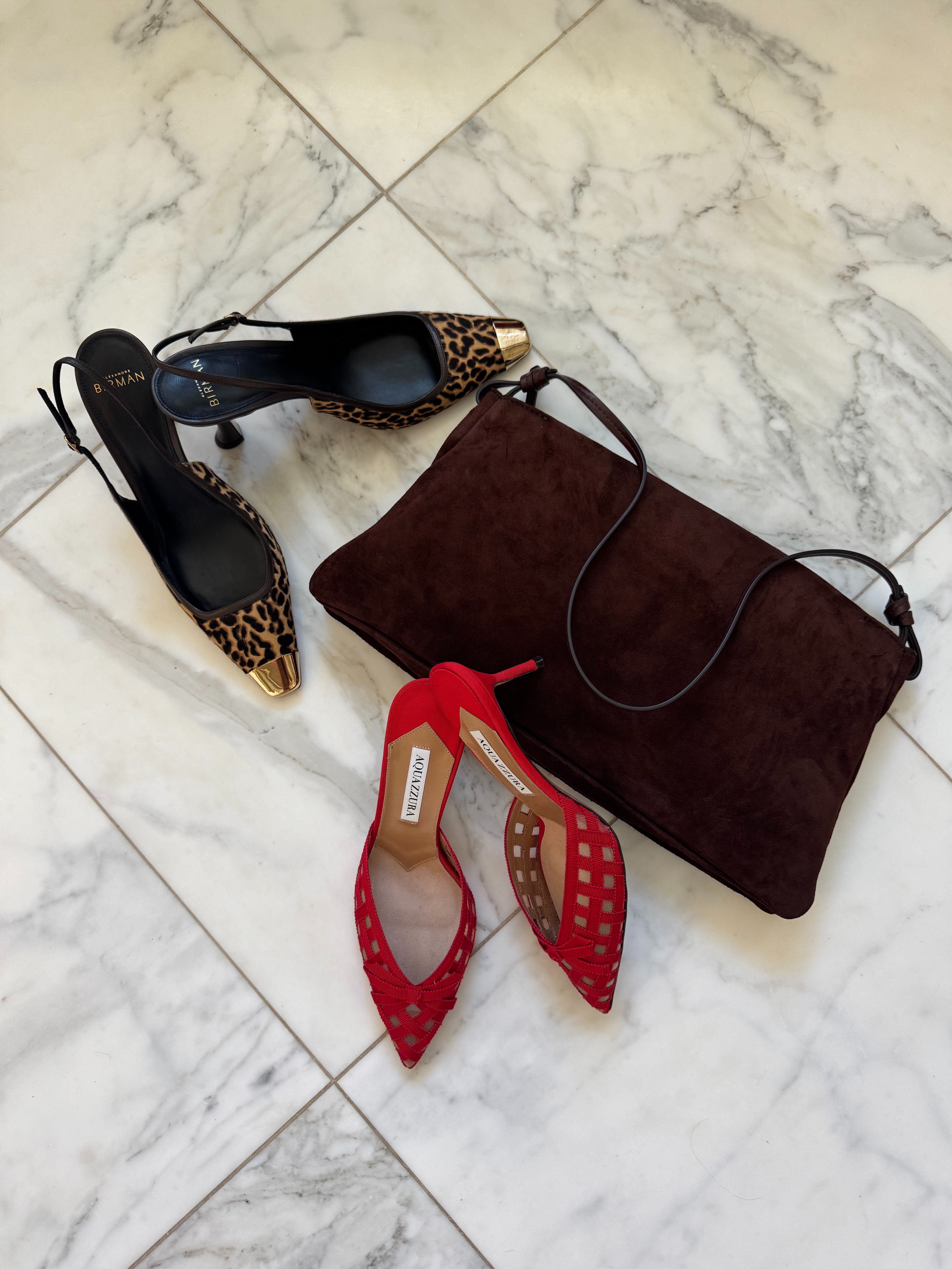 Are you searching for the ultimate ‘It Girl’ accessories? ✨

From sophisticated office chic to effortlessly cool & classic vibes, I’m sharing everything you need to look & feel like an It-Girl! 

Whether you’re looking to make a statement or keeping it classic over the holidays, I’ve definitely got you covered. Which look will you rock first?🤩

Simply comment It Girl below to receive a DM with the link to shop this post⬇️ https.//liketk.it/ 

 #LTKGiftGuide #LTKSaleAlert #LTKShoeCrush