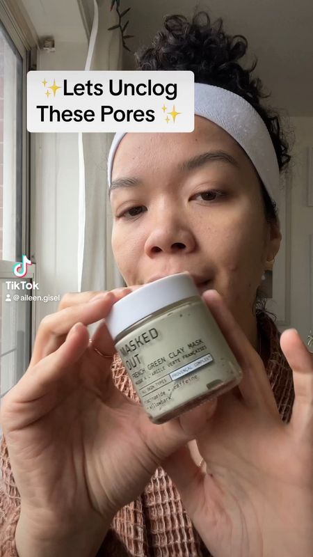 I love a good clay mask, and this one from Provence Beauty was such a good find.

It uses French green clay, niacinamide, and caffeine, which help to exfoliate the skin, absorb excess oil, and leave you with a brighter, complexion. 

And if you didn’t already know, clay masks are so good for congested skin (which is why I use them 1-2x a week).

You can find this brand at Ulta Beauty. Plus, they’re running a deal: buy one, get another product for 40% off. Might as well scoop up two and be set for the winter ❄️.

#combinationskin #acneskinroutine 

#LTKbeauty #LTKGiftGuide #LTKfindsunder50