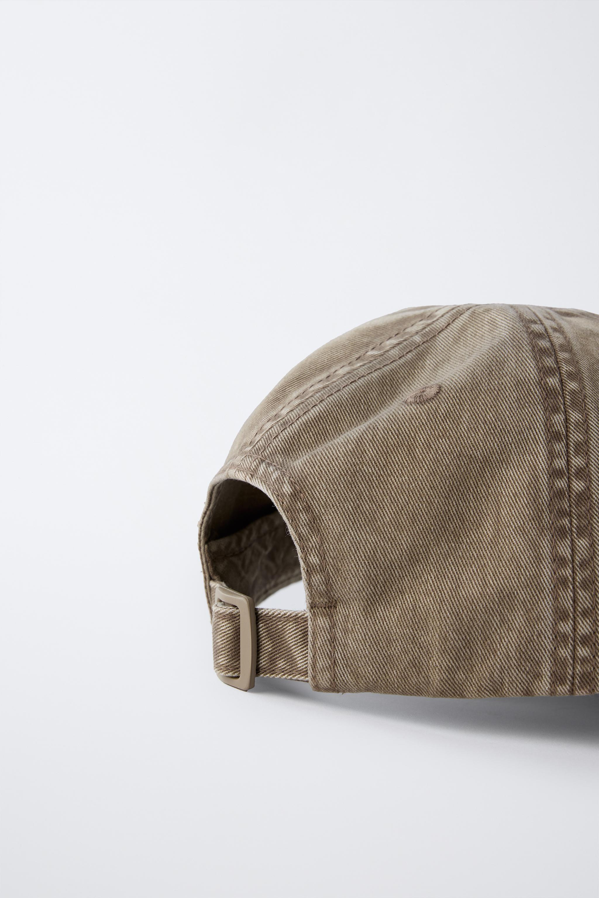 Cap with adjustable fastening at the back. Washed-effect fabric. | Zara UK