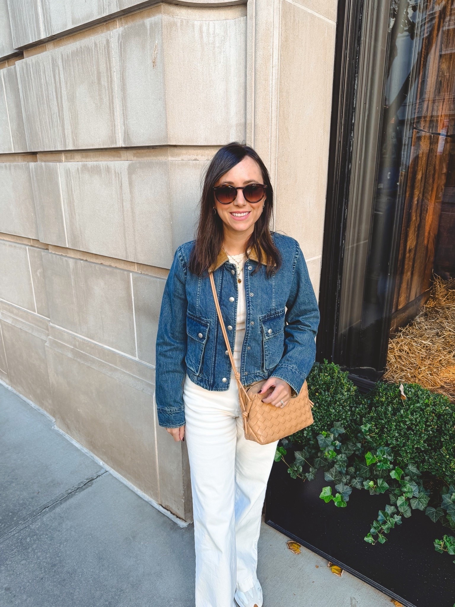 The cutest trapeze denim jacket! Obsessed with the corduroy collar for fall!



#LTKootd #LTKFindsUnder100 #LTKSeasonal