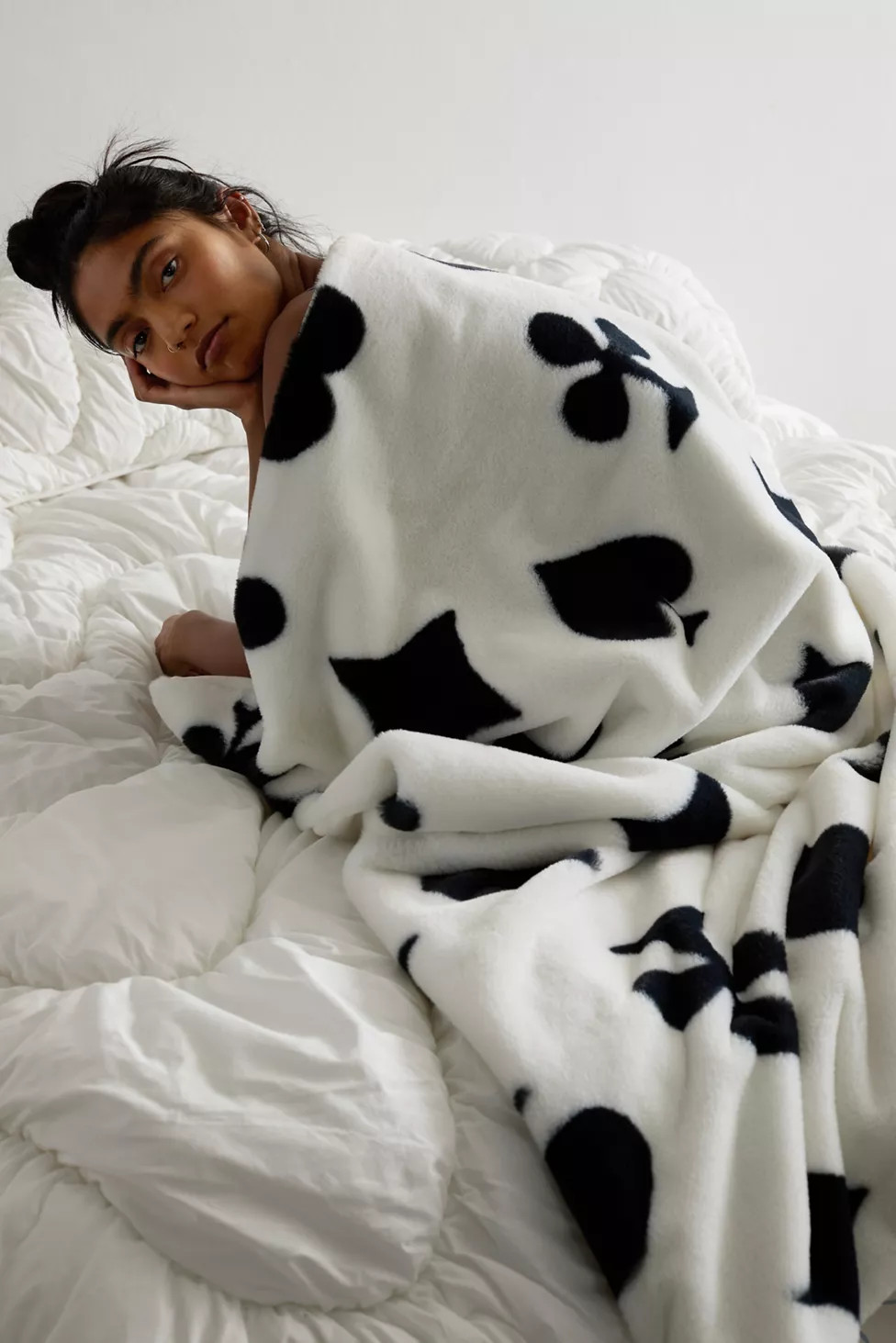 Harper Faux Fur Printed Throw Blanket | Urban Outfitters (US and RoW)