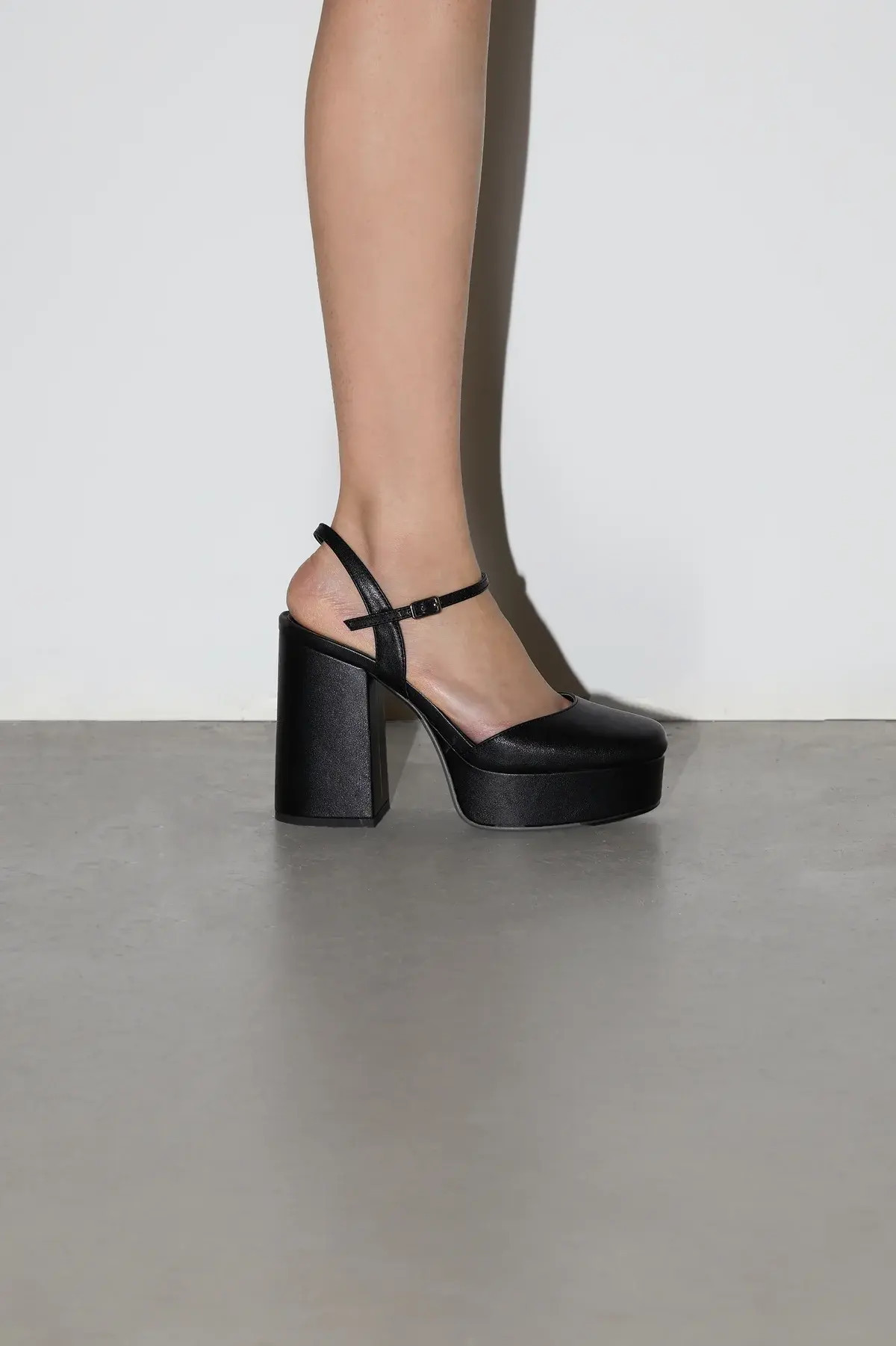 PLATFORM MARY JANE | OAK + FORT