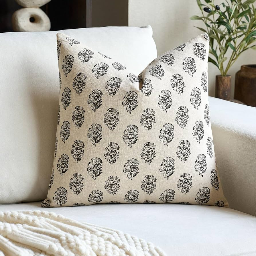 FIOUOVO Floral Vintage Throw Pillow Covers 20x20 Pillow Cover Block Print Decorative Cushion Cove... | Amazon (US)