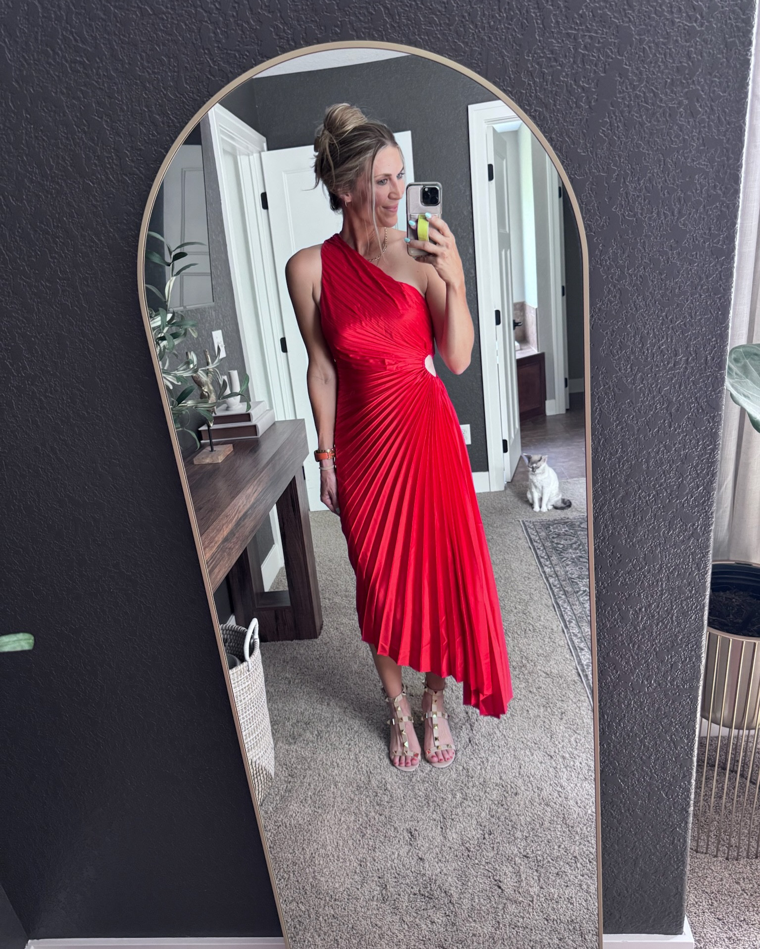 This VICI dress is giving main character energy 🔥 The pleats, the one-shoulder cut, the bold red… obsessed! And the best part? It’s on SALE right now 👏 Don’t sleep on this one!

#LTKParties #LTKxVICI #LTKStyleTip