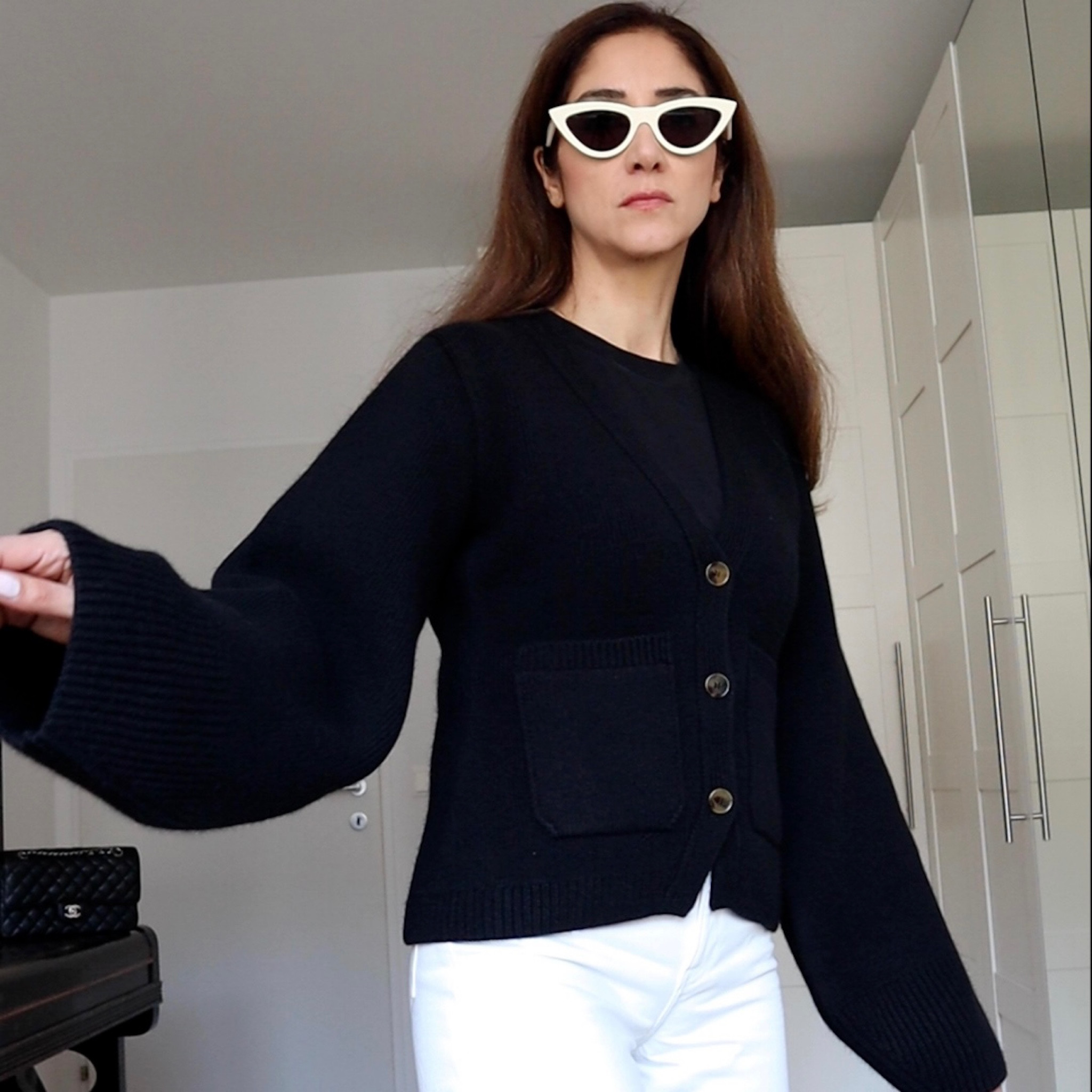 Dreamiest cardigan by Khaite
Full review on YouTube 
Khaite #cardigan #scarlet
#falloutfit #winteroutfit #effortlesschic #minimallook

#LTKworkwear #LTKeurope #LTKcurves