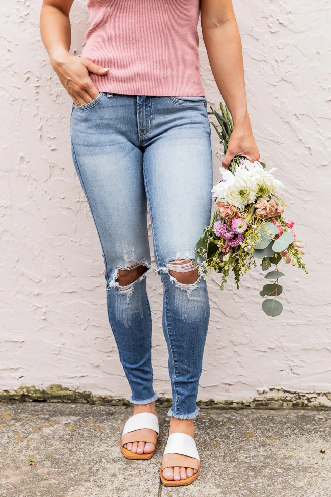 The Kallista Medium Wash Distressed Crop Jeans FINAL SALE | Pink Lily