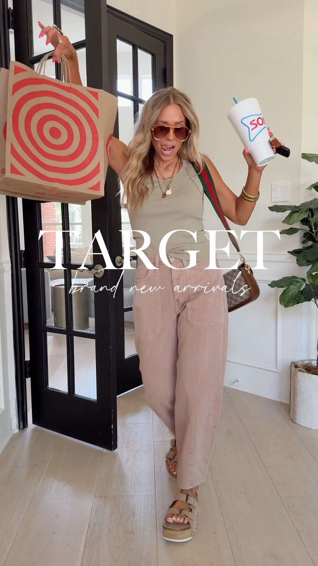 Target just dropped a STUNNING collection for pre-fall & I’m HERE for it. 
Dress up or down. So many closet staples to mix + match. 

Wearing size s/ my tts in tops , size 4 (27) in pants.