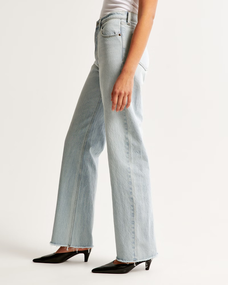 Limited Time, 25% Off All Jeans + 15% Off Almost Everything Else | Free Shipping Over $99 | You... | Abercrombie & Fitch (US)