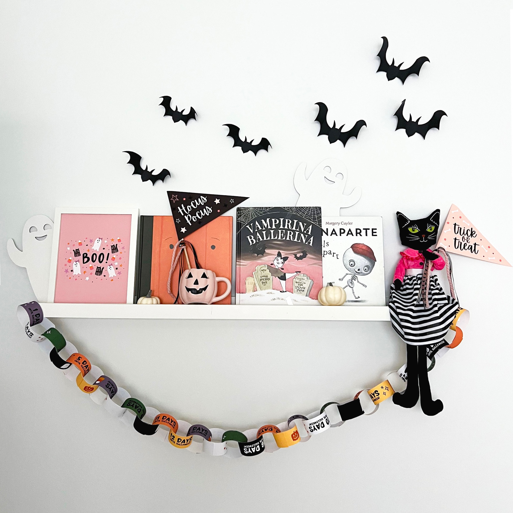 Halloween Bookshelf Decor Idea

#LTKHalloween #LTKKids #LTKFamily
