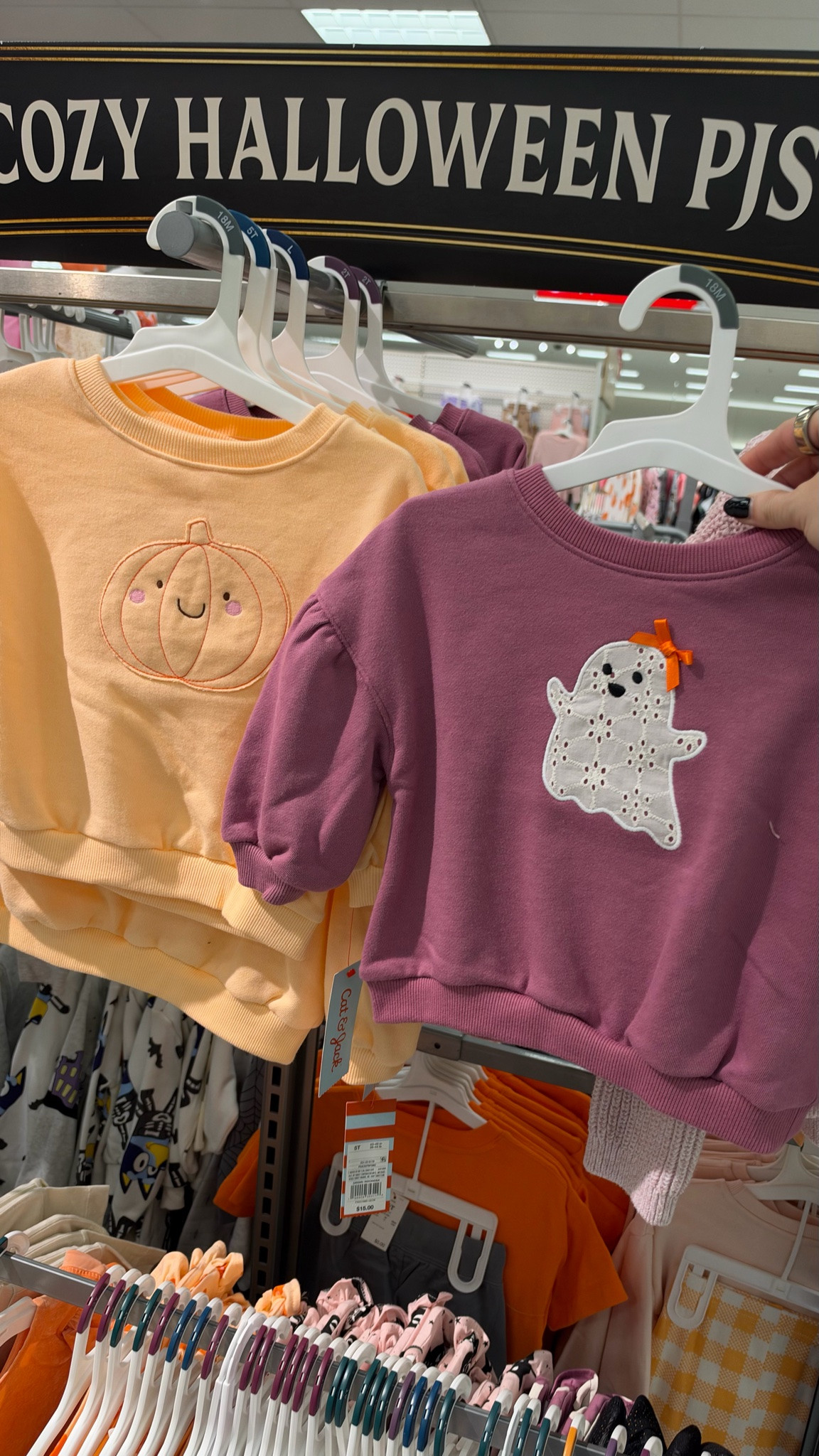 I dieeeee at these little girl Halloween sweatshirts 😍😍