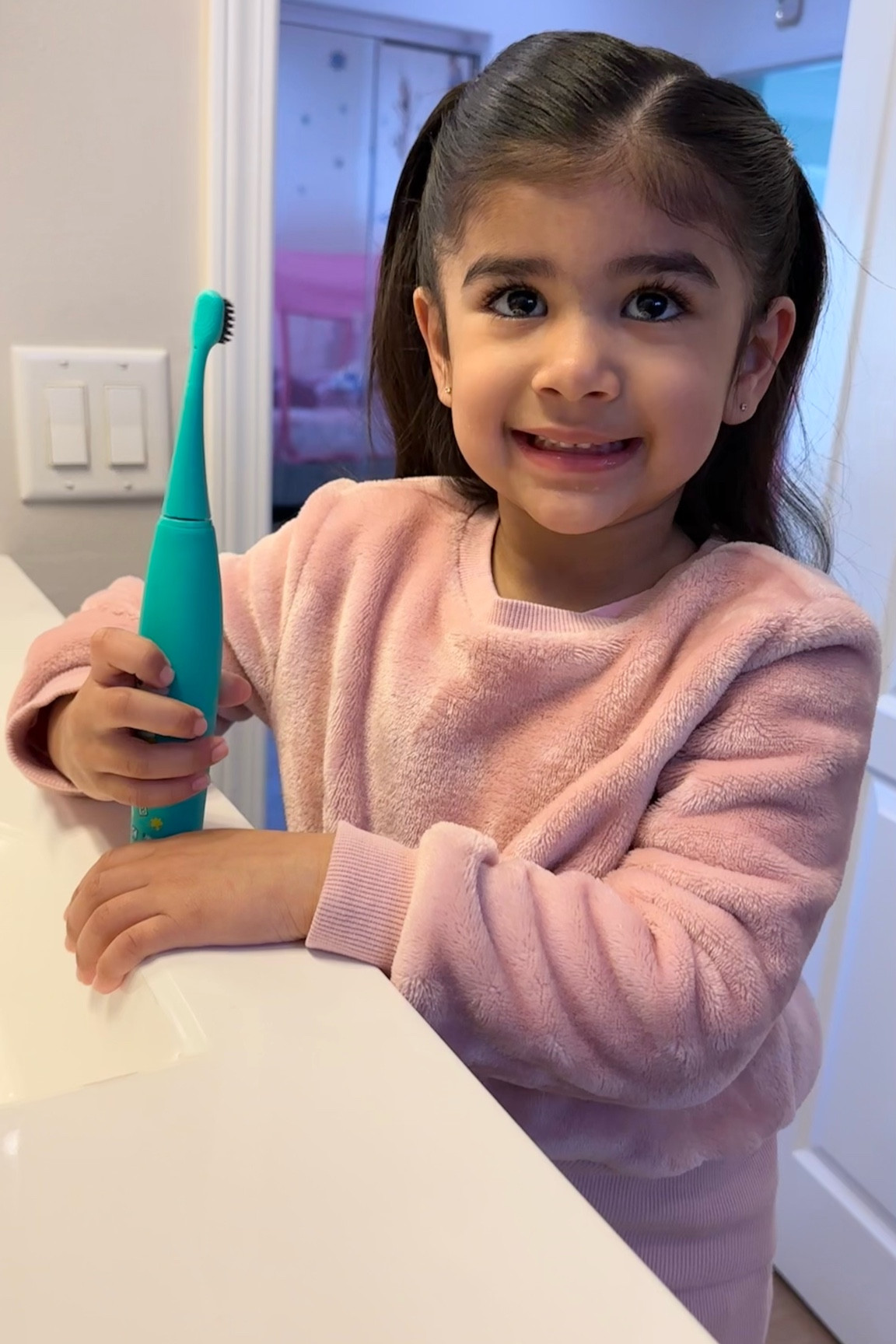@burstoralcare Burst Oral Care Gifted Me 🪥🦷 It has been a struggle to get my 3 year old to love brushing her teeth. But as soon as she saw the Burst x Cocomelon toothbrush she was so excited to brush her teeth. She loved the ‘marshmallow’ flavor toothpaste. The brush has 2 magic vibrating modes. This toothbrush is perfect for little ones! The color is so bright and eye catching and the handle is wide to make it easy to hold for little hands.

#LTKfamily #LTKFind #LTKkids