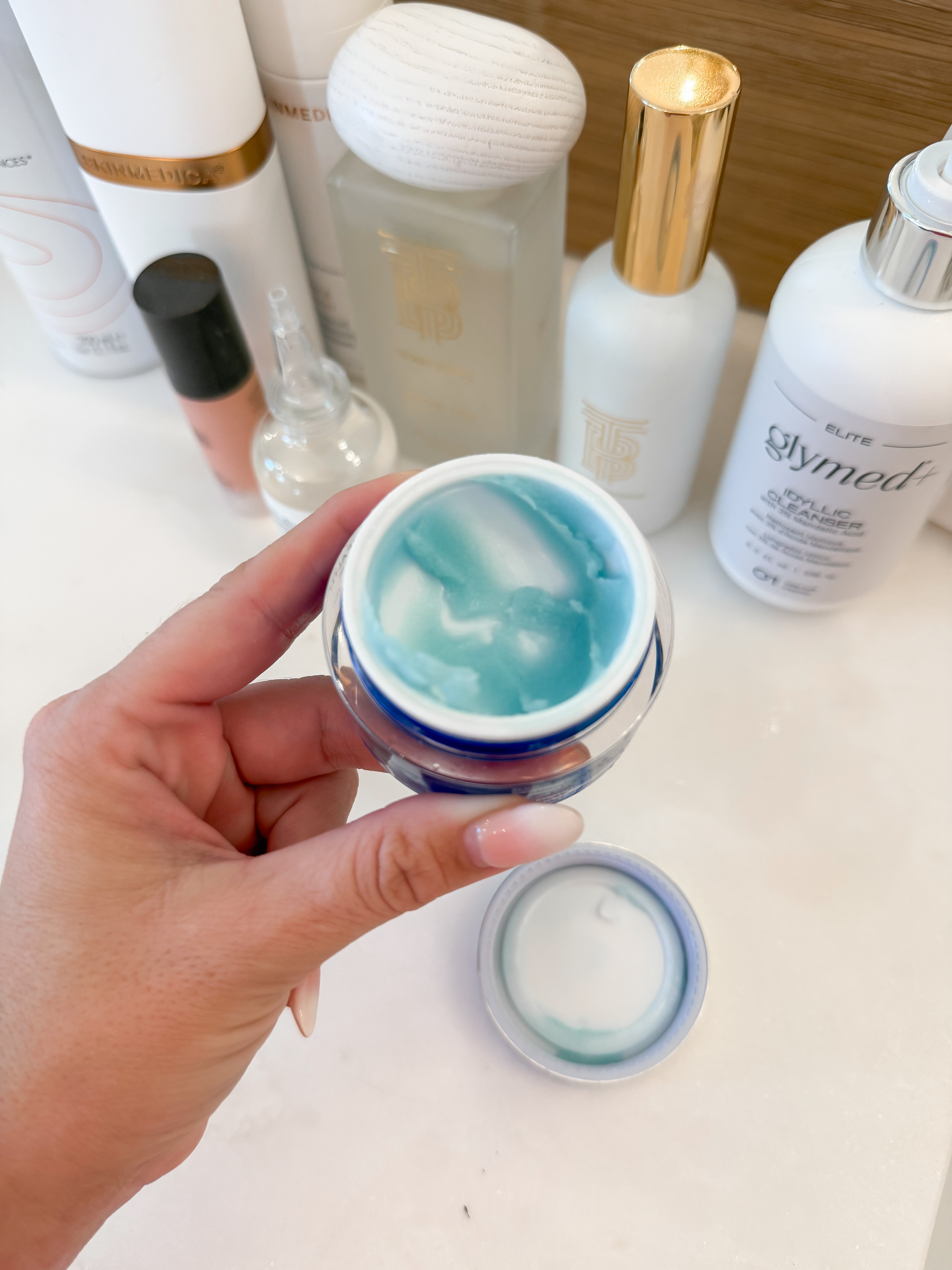 Amazon top beauty deals and buys. The best exfoliating polish. 

 

#LTKgrwm