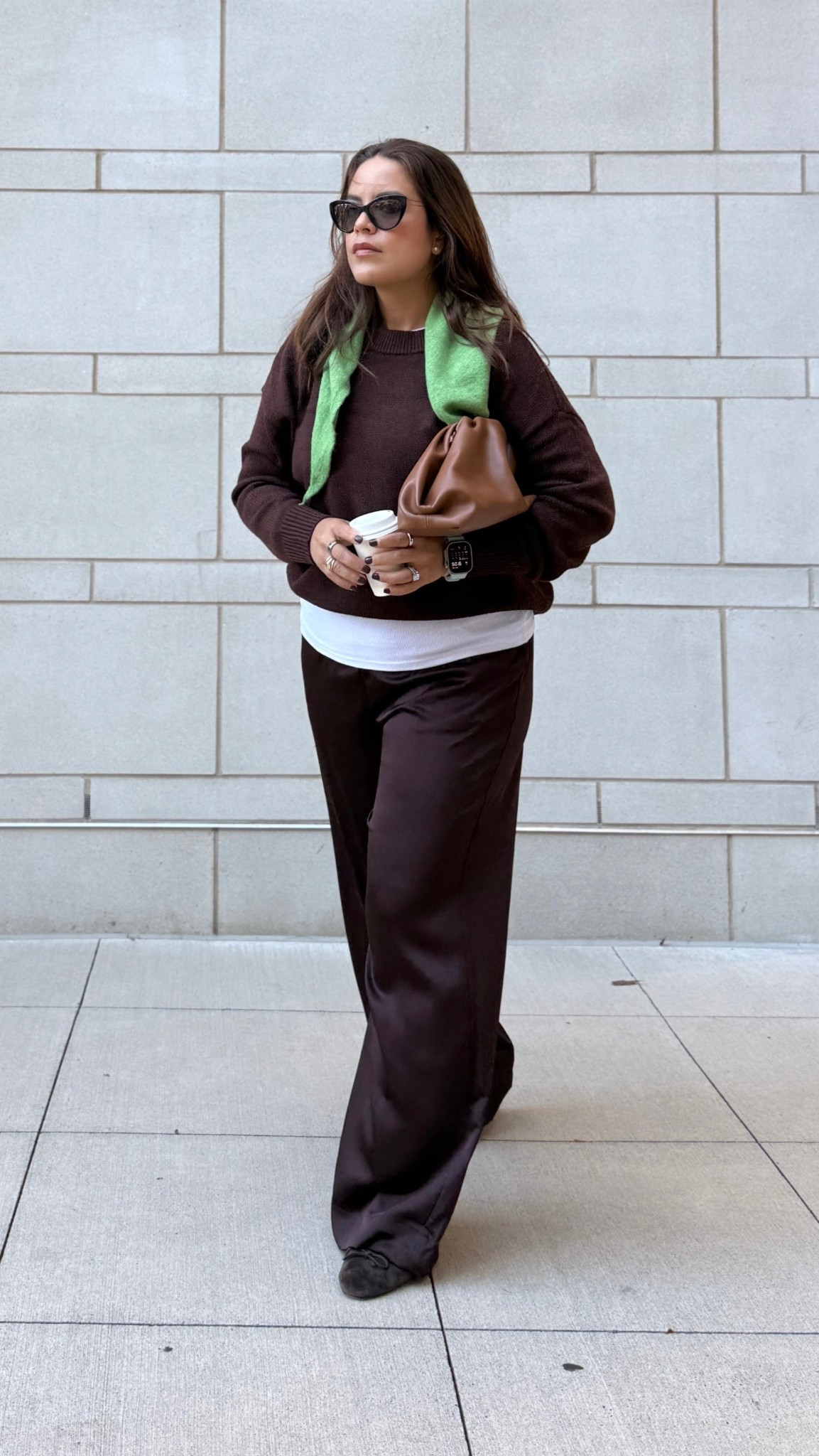 Monochrome with a pop of color

#LTKSeasonal #LTKFindsUnder100 #LTKMidsize