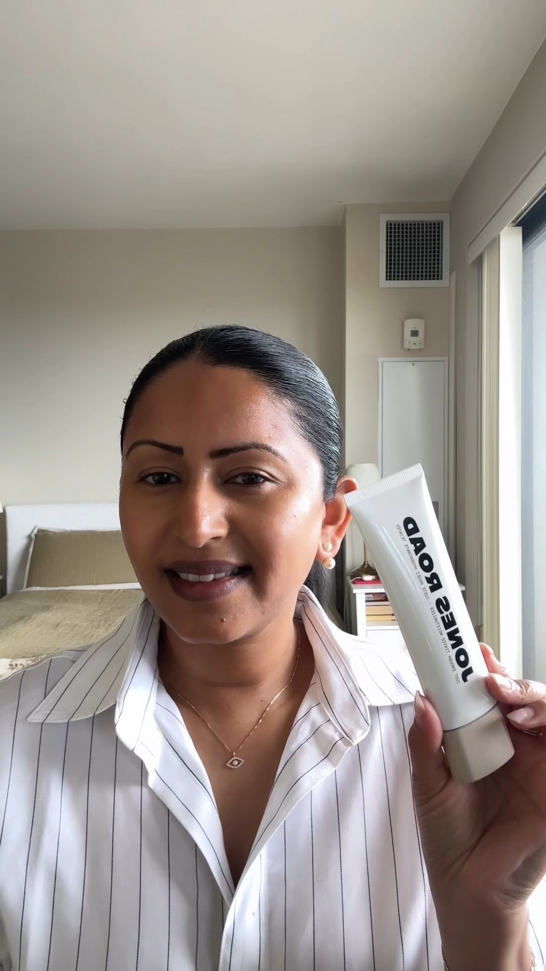 Minimal style for Spring in ARITZIA shirt and Jones Road beauty. 

Elevated Lounge Wear | Spring outfit ideas | Fine jewelry | Spring makeup | Spring beauty | Makeup haul | Makeup products | Luxury Makeup | Clean beauty

#LTKStyleTip #LTKBeauty #LTKOver40