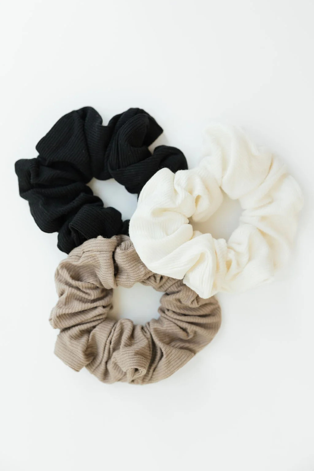 Bamboo Rib-Knit Scrunchies - Last Chance | Cozy Earth