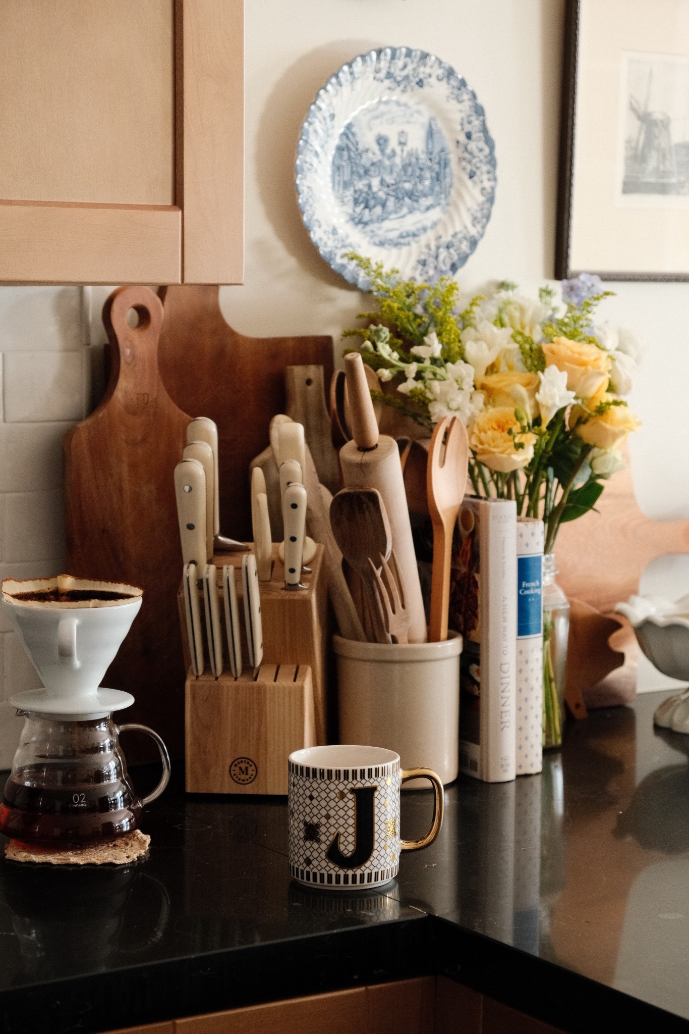 Cozy kitchen vibes 🤍 #kitchen #coffee #anthro #vintagehome

#LTKdayinmylife