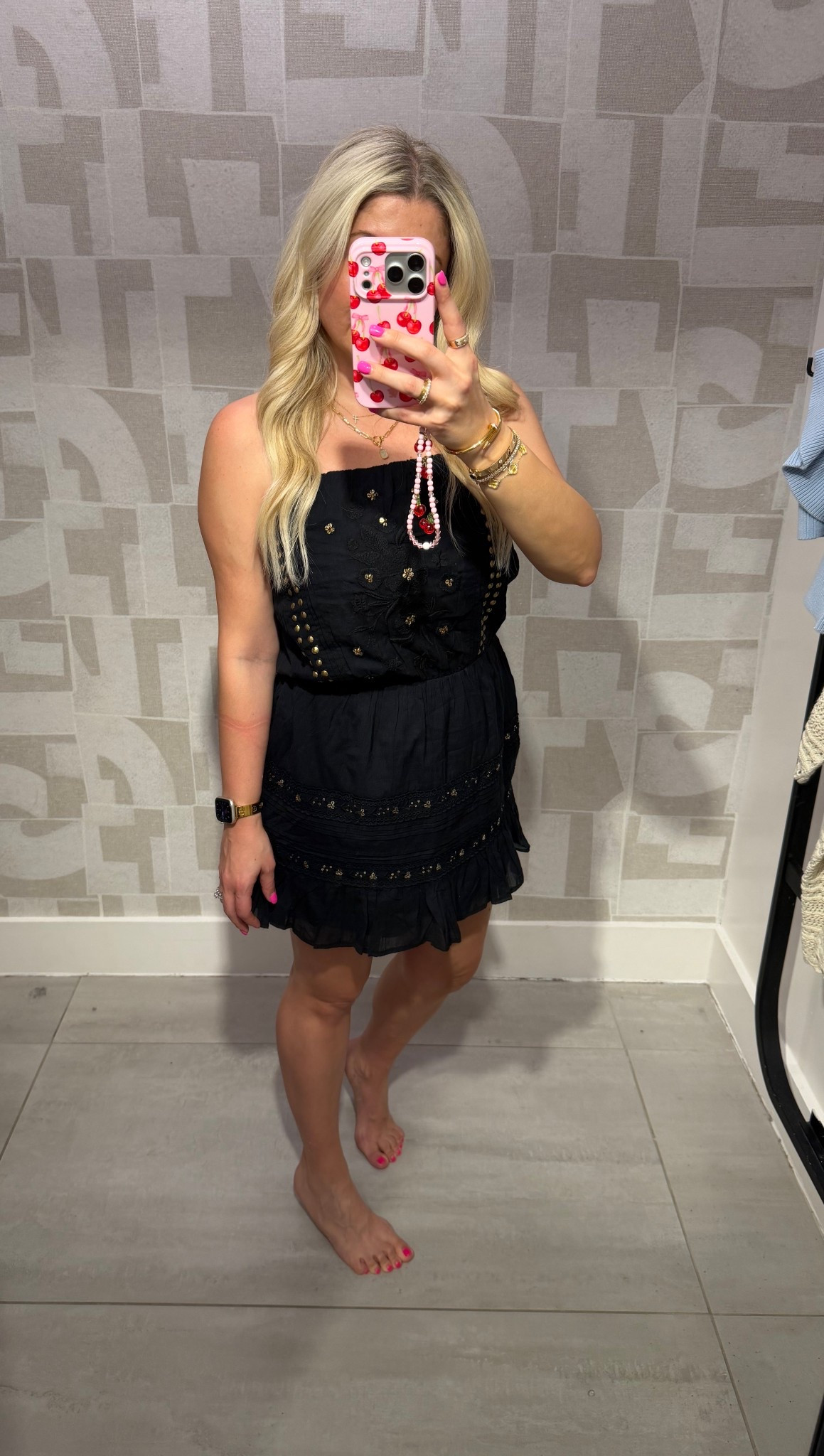 New mini dress @abercrombie 
Size small
Vacation 
Date night 
Resort wear 
Rodeo
Summer fashion 