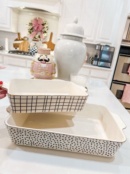 The cutest bakeware, on sale right now, and would make the best hostess gift  

#LTKGiftGuide #LTKhome #LTKHoliday