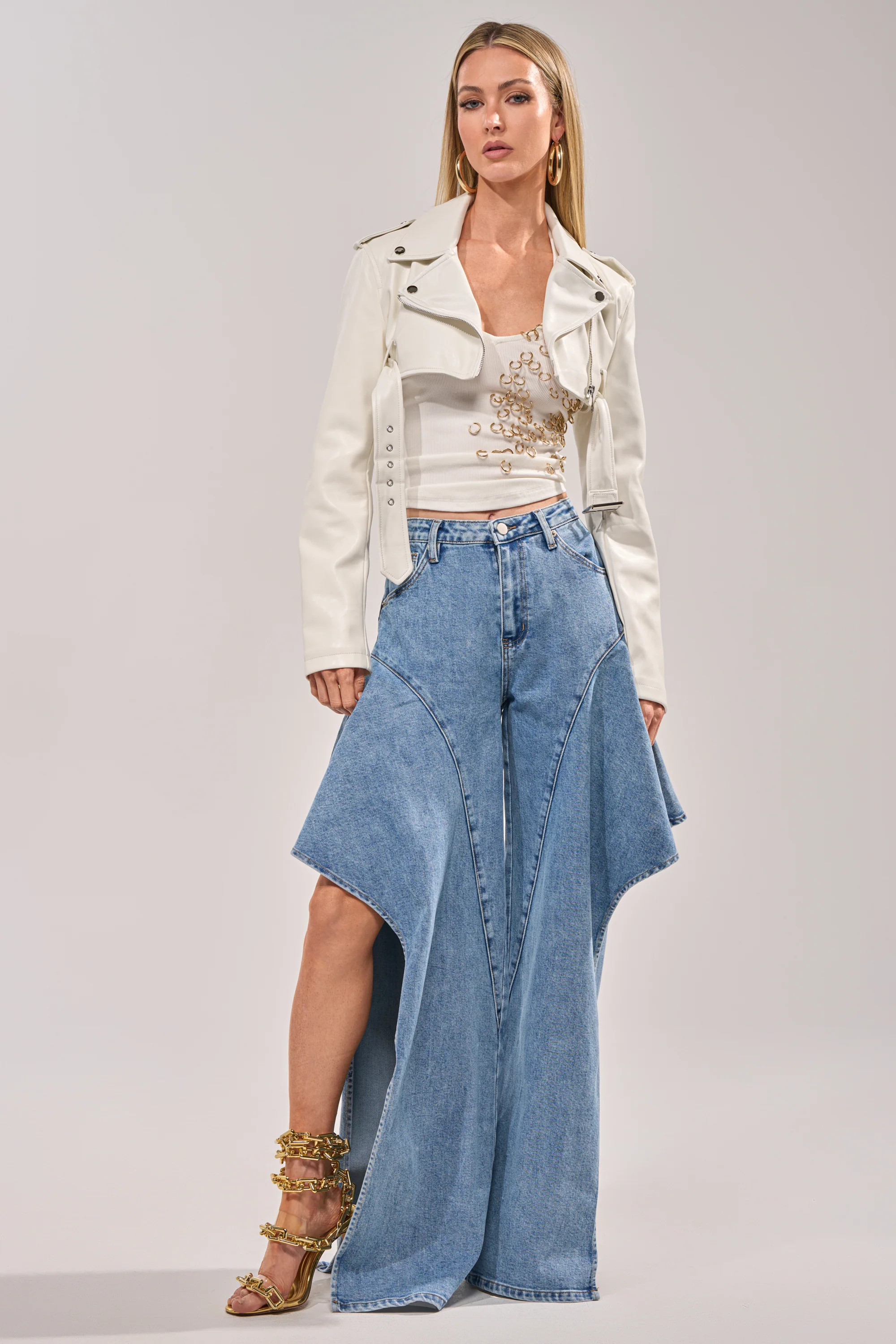 AKIRA Check It Out Relaxed Denim | Size Large | AKIRA
