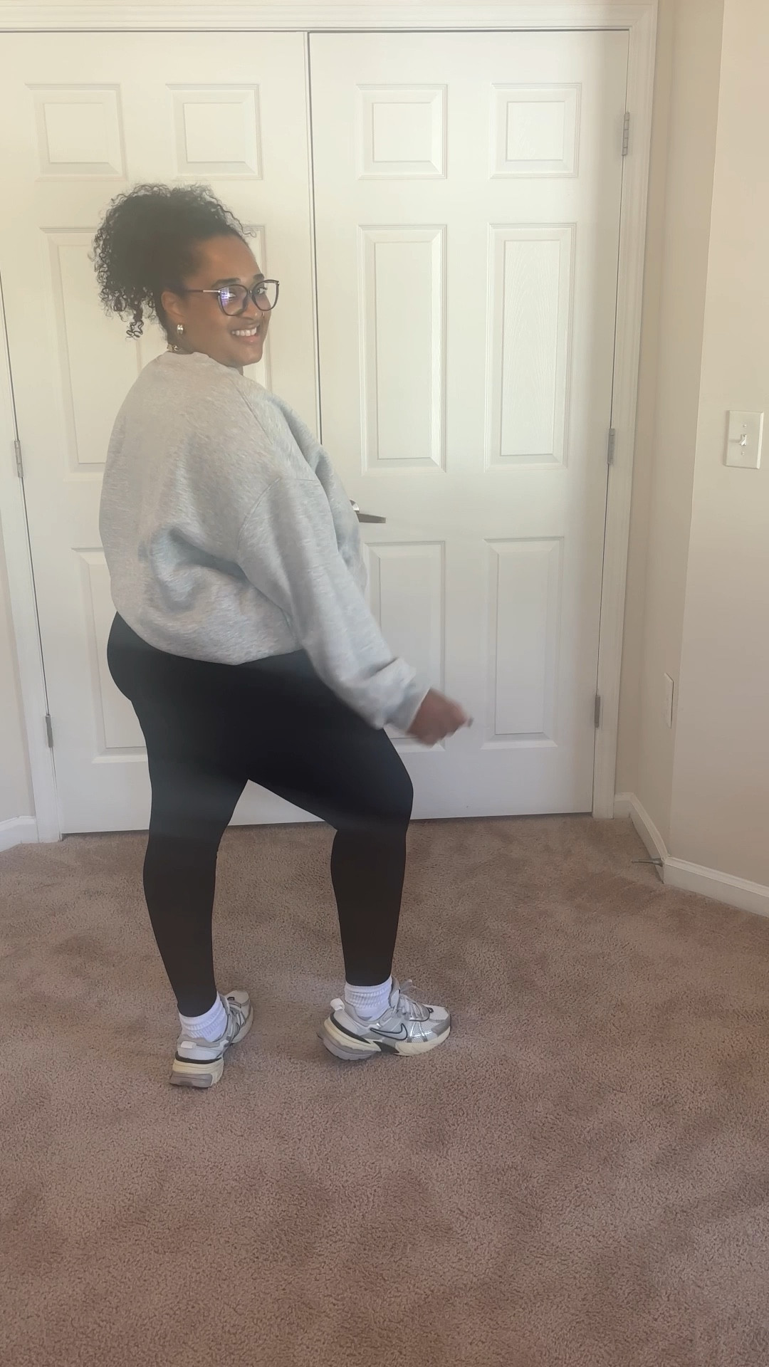 Sweatshirt XL
Leggings XL


#LTKStyleTip #LTKPlusSize #LTKMidsize