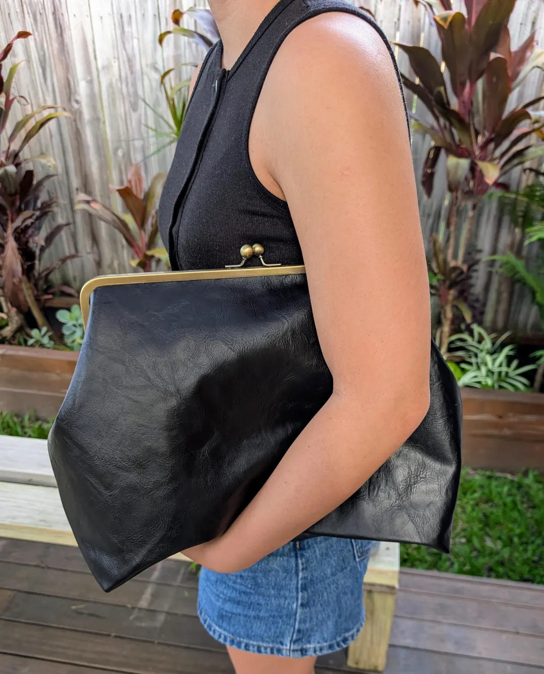 Oversized Black Faux Leather Kisslock Bag/ XXL Black Metal Kisslock Clutch/ Hand Bag/faux Leather... | Etsy (US)