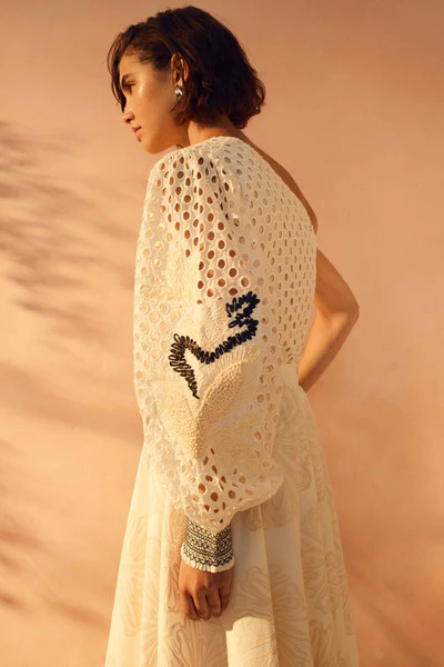 TISH TOP | Marie Oliver