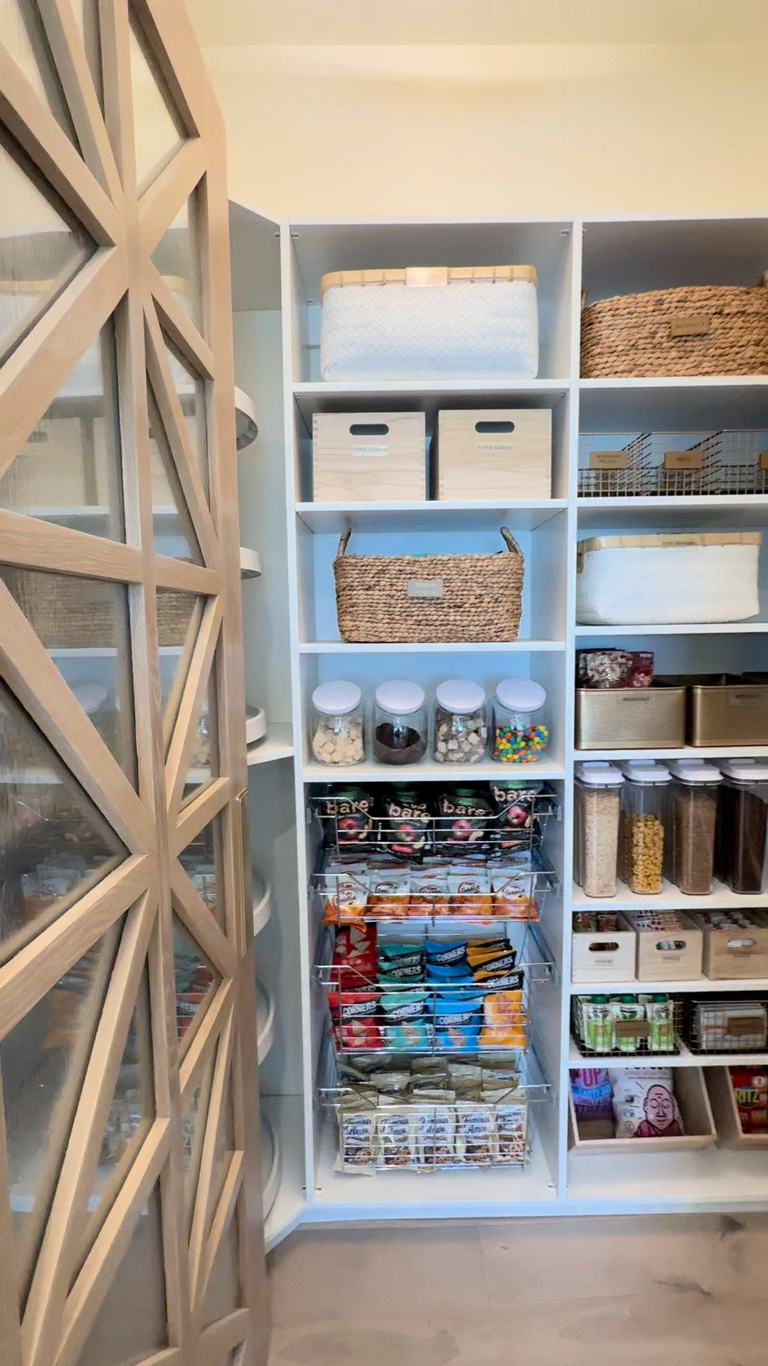 Totally in love with this pantry organization that makes life a little easier and more beautiful. #pantryorganization #kitchenfavorites #ltkhome 

 #LTKHome #LTKSaleAlert #LTKFindsUnder50