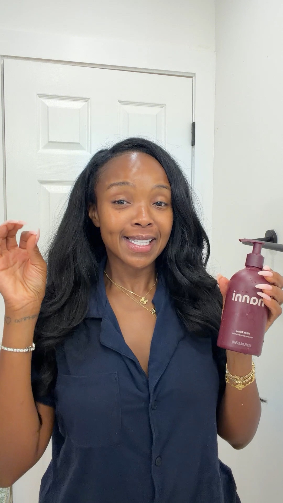 Scroll to shop! ✨ My shower essentials. Everything is linked below.👇🏾

Desliza para comprar. ✨ Mis esenciales para la ducha.

📲 Download the free LTK app & follow me @kirasfashionfinds to shop all my daily finds

#LTKselfcare #LTKBeauty #LTKgrwm