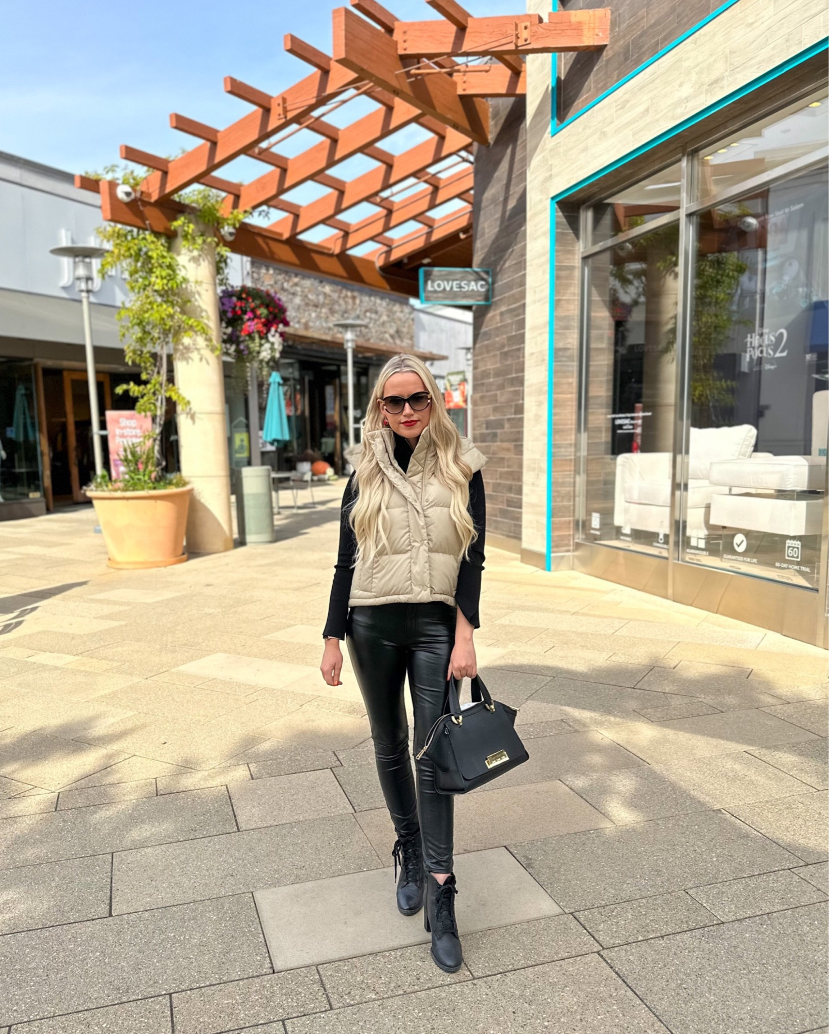 This Lululemon cropped vest is my new favorite!

Vest: Trench, 4
Bodysuit: Small
Pants: 26

Vegan Leather | Faux Leather | Puffer Vest | Cropped Vest | Neutrals | Neutral Style

#LTKSeasonal #LTKstyletip