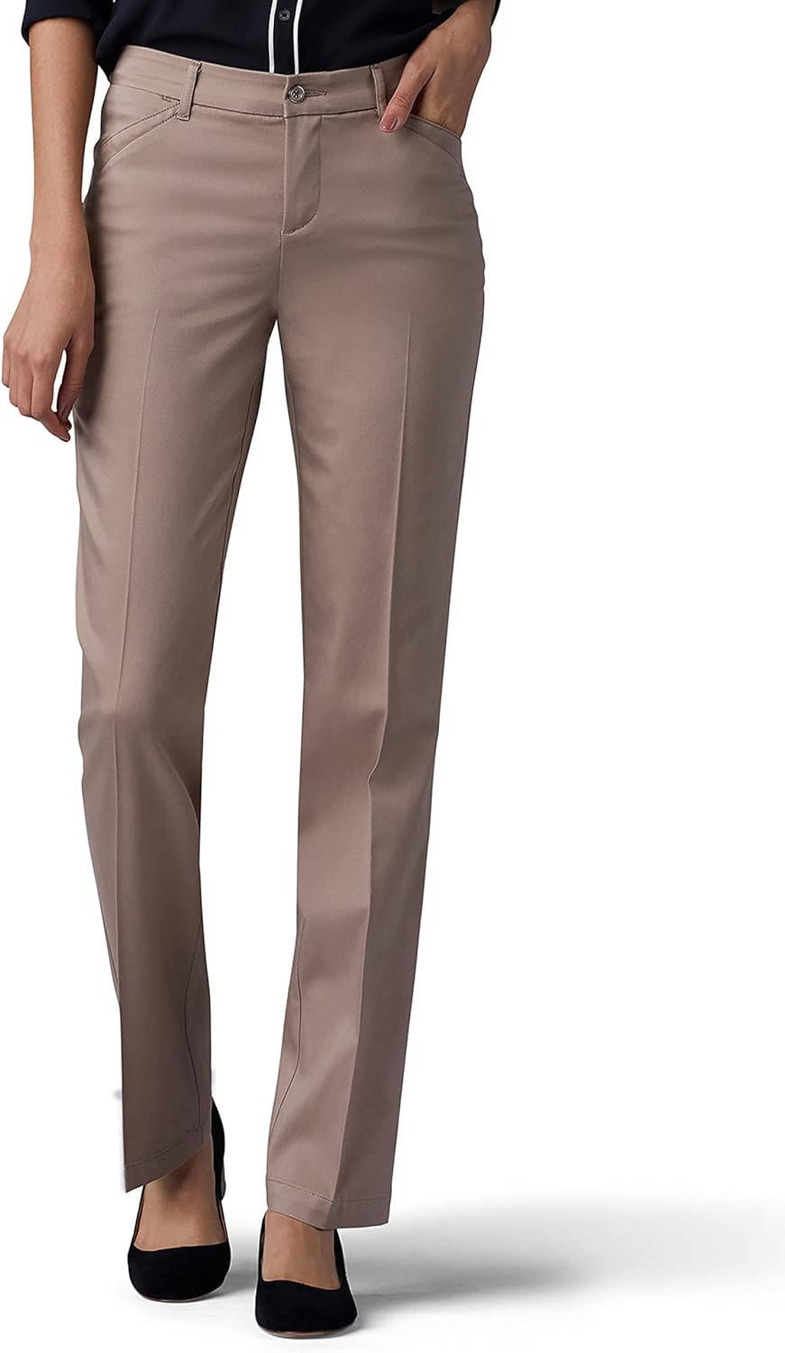 Lee Women's Petite Flex Motion Straight Leg Pant | Amazon (US)