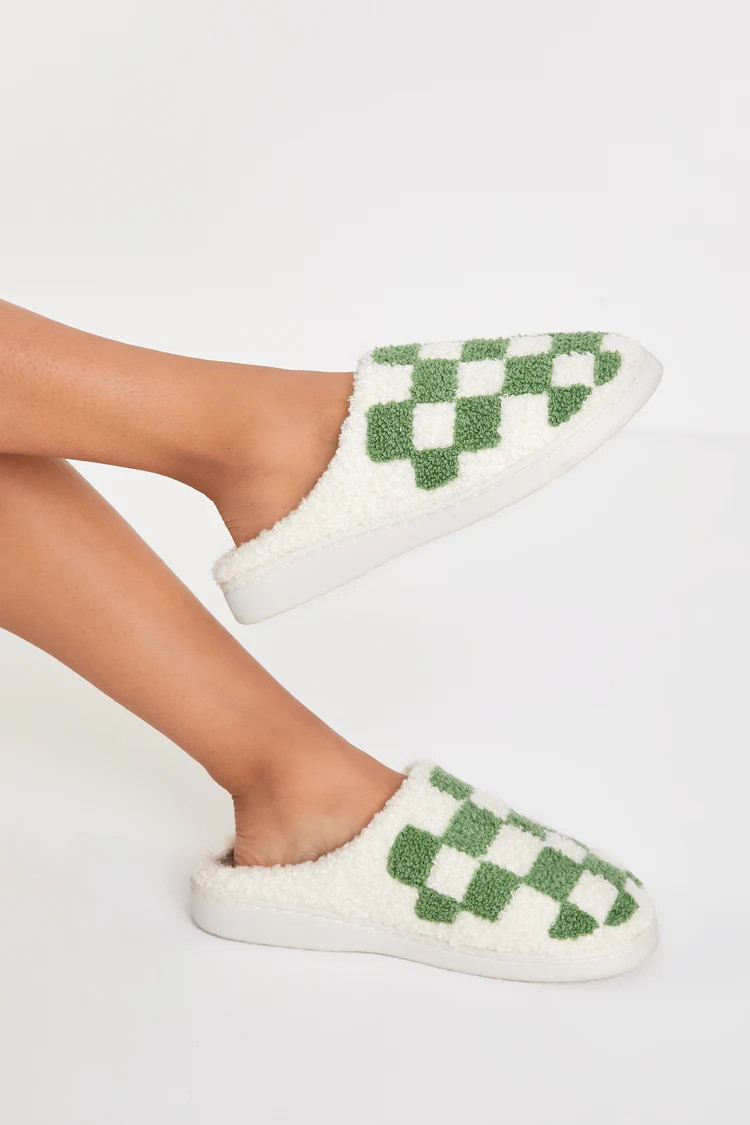 Cozi Sage and Cream Checkered Shearling Slippers | Lulus (US)