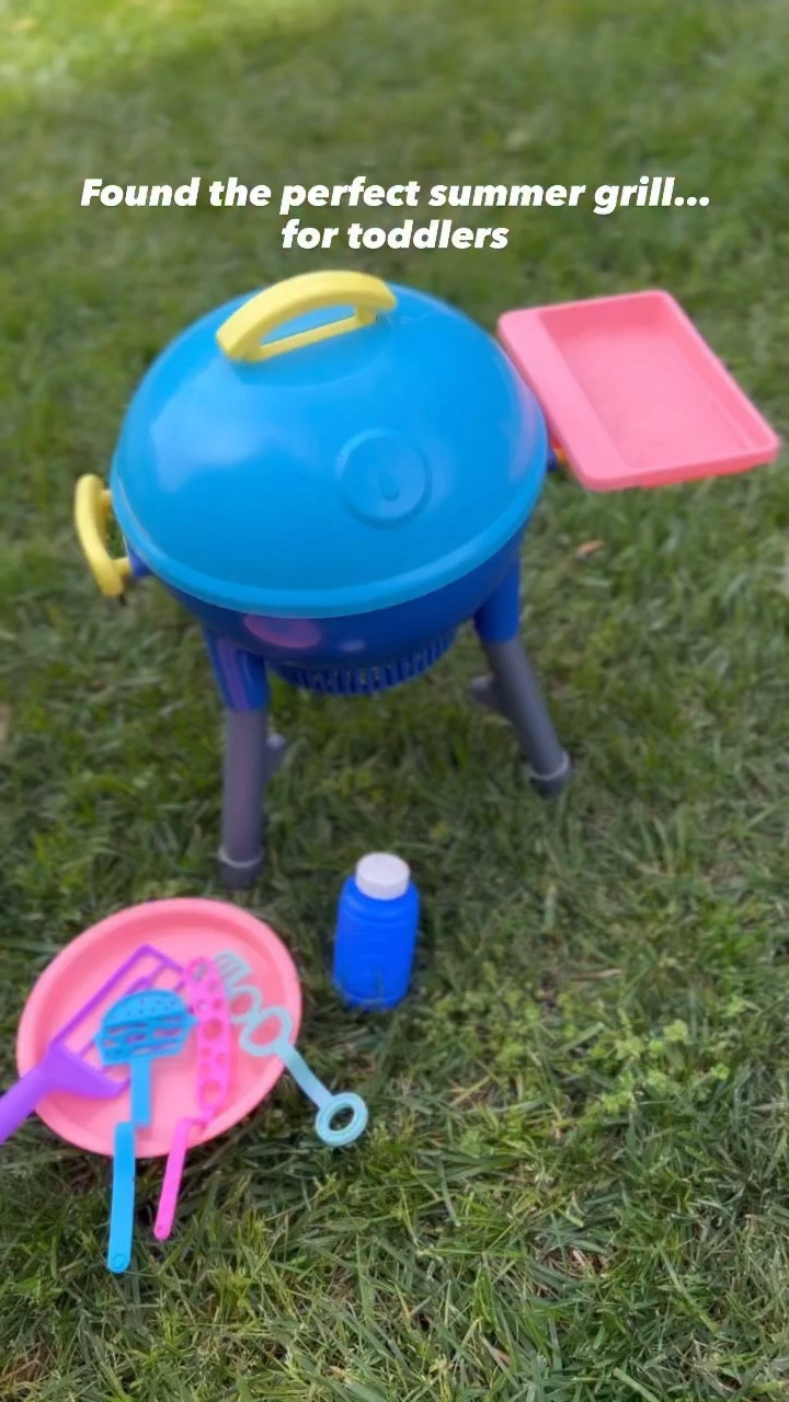Summer BBQ season… toddler edition 🫧🍔

This bubble grill might be the cutest bubble machine I’ve ever seen and my toddler has been running her own backyard BBQ all weekend.

And the best part… it was only $20!!

If your kids love bubbles, this is the ultimate summer toy!

Found it at Target but sadly not sold online so check your local stores and hurry! Mine only had 2 left! 

@target #ClubTarget #TargetPartner #MyTargetRun

.
.
.
.
#kidstoys #summertoys