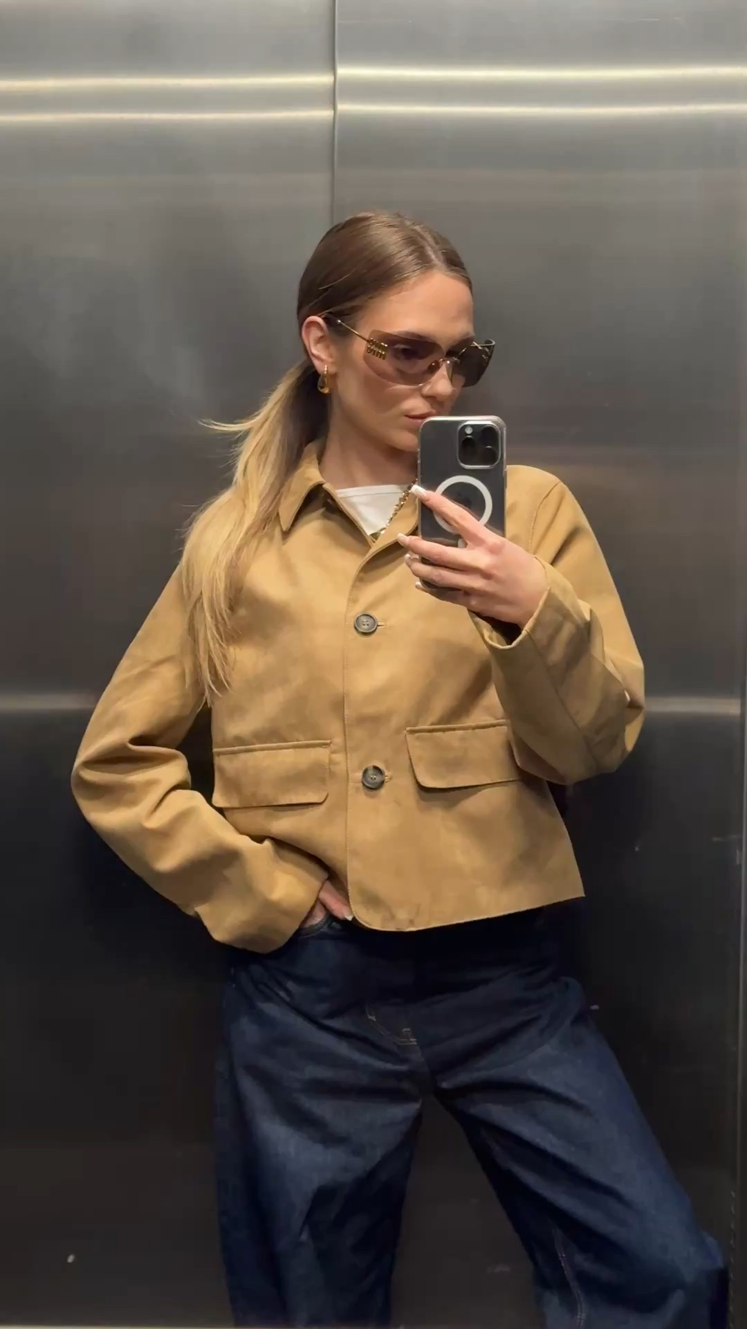 Virale H&M Wildleder Jacke 🤍 immer noch in einigen Größen verfügbar 🫶🏼 

#LTKspring #LTKdeutschland