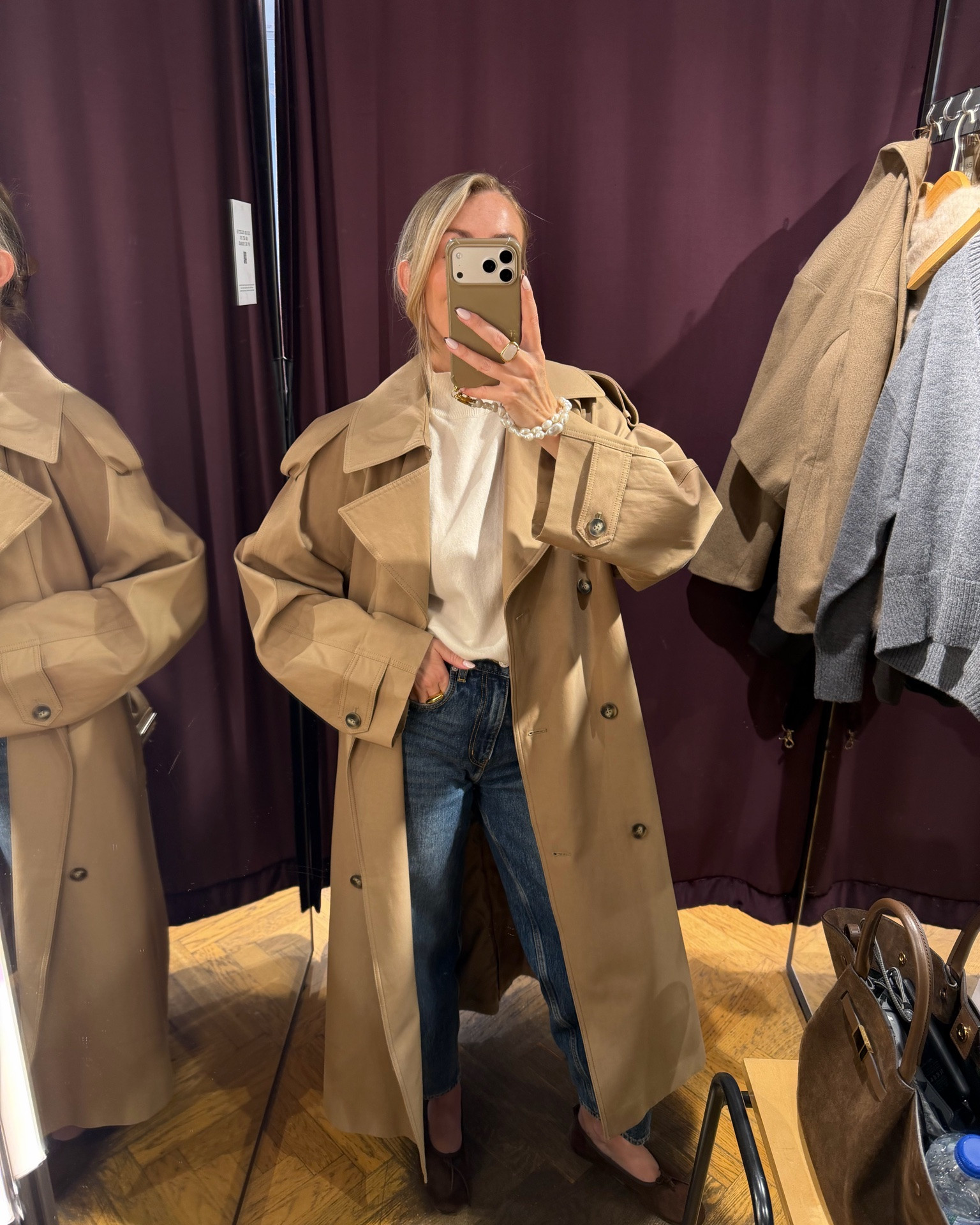 What I tried on at &Other Stories 🧥🤎🍂

Trench coat, knitwear, grey jumper, v neck jumper, brown wool jacket