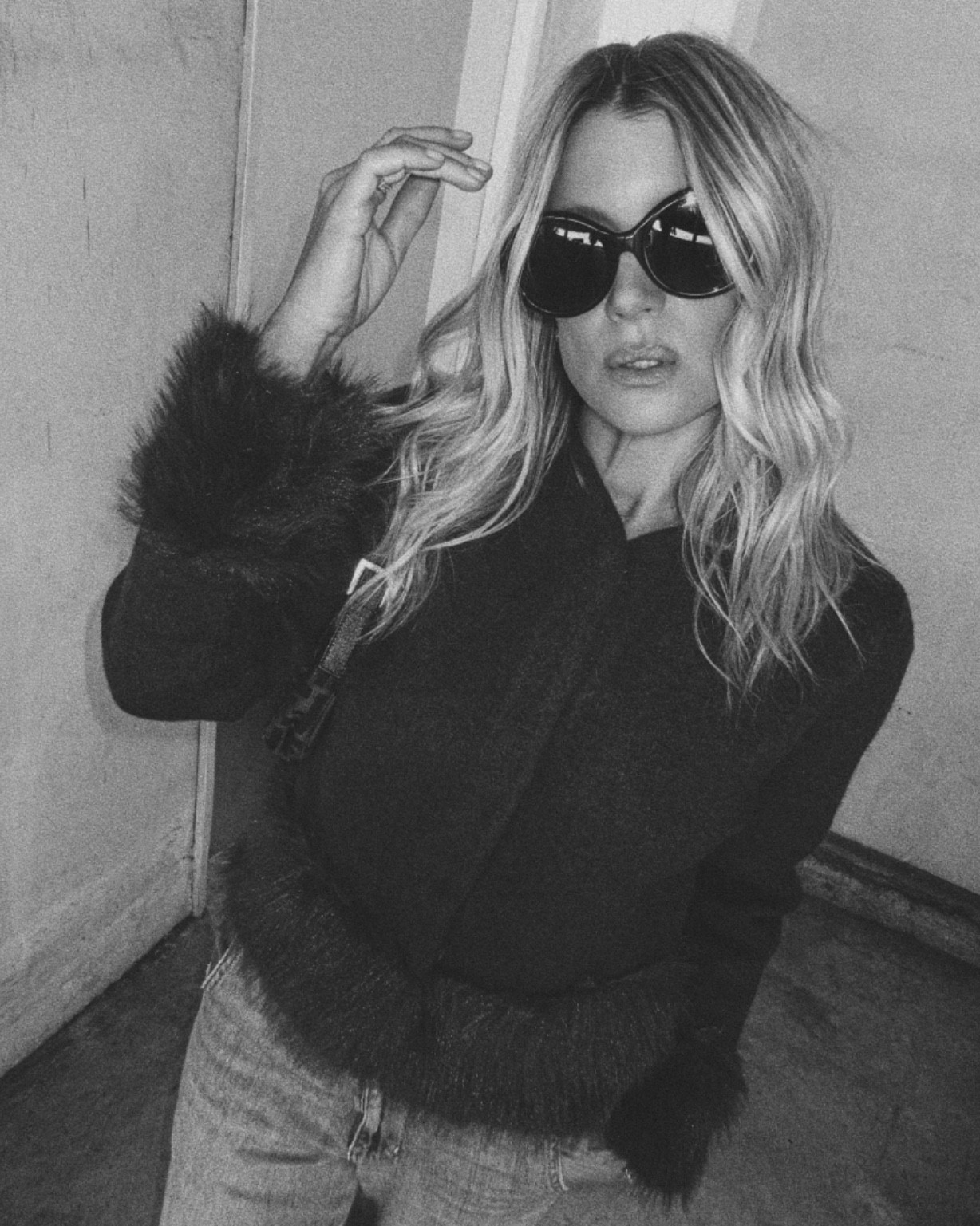 fur-trimmed 

#fallstyle #minimalstyle #streetstyle #minimalchic

#LTKStyleTip