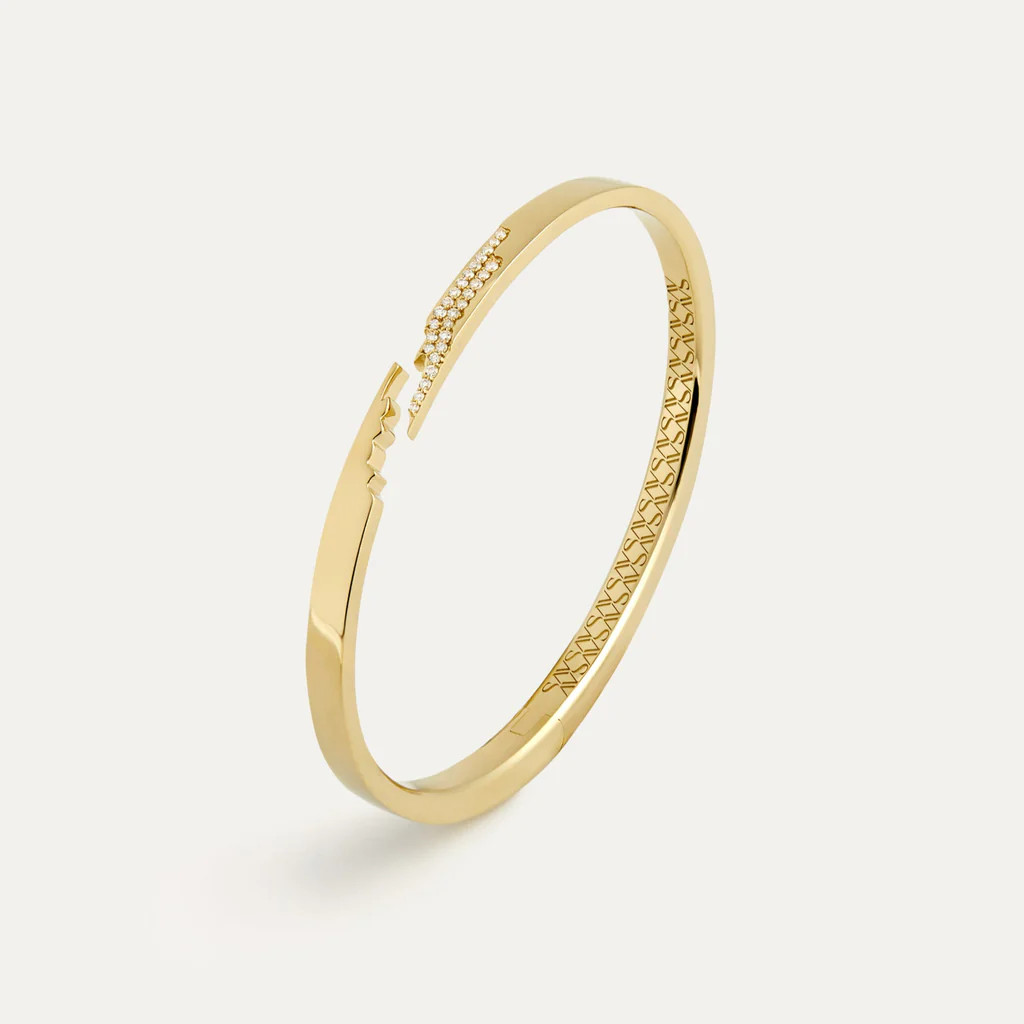 Signature Broken Narrow Cuff Bracelet with Pavé Diamonds | Savannah Friedkin