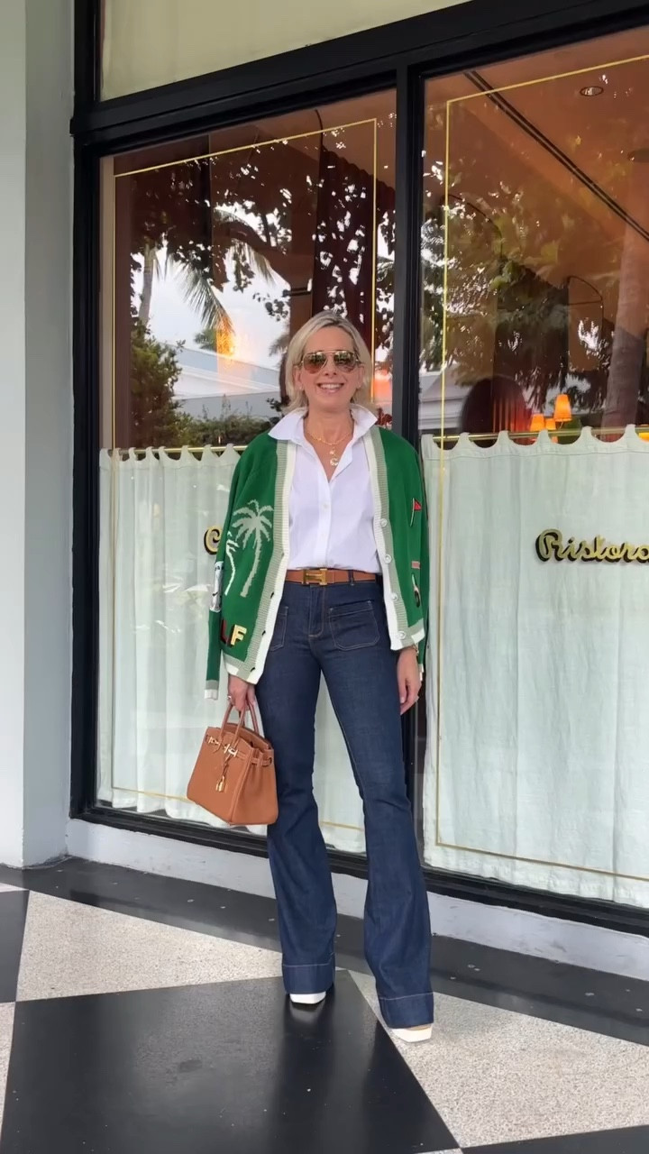 SWEATER WEATHER .. 💚
.
.
#diamonds #hermes #hermesbag #saudiarabia #beautifulwomen #saudistyle #luxurylifestyle #generationalwealth #oldmoneyaesthetic #customize #fragrance #oldmoneyoutfits #palmbeach #nichefragrance #worthavenue #classofpalmbeach #luxuryrealestate #luxuryhome #luxurylifestyle #luxurytravel #luxuryrealestate #serhant #mensfashion #viral #explore