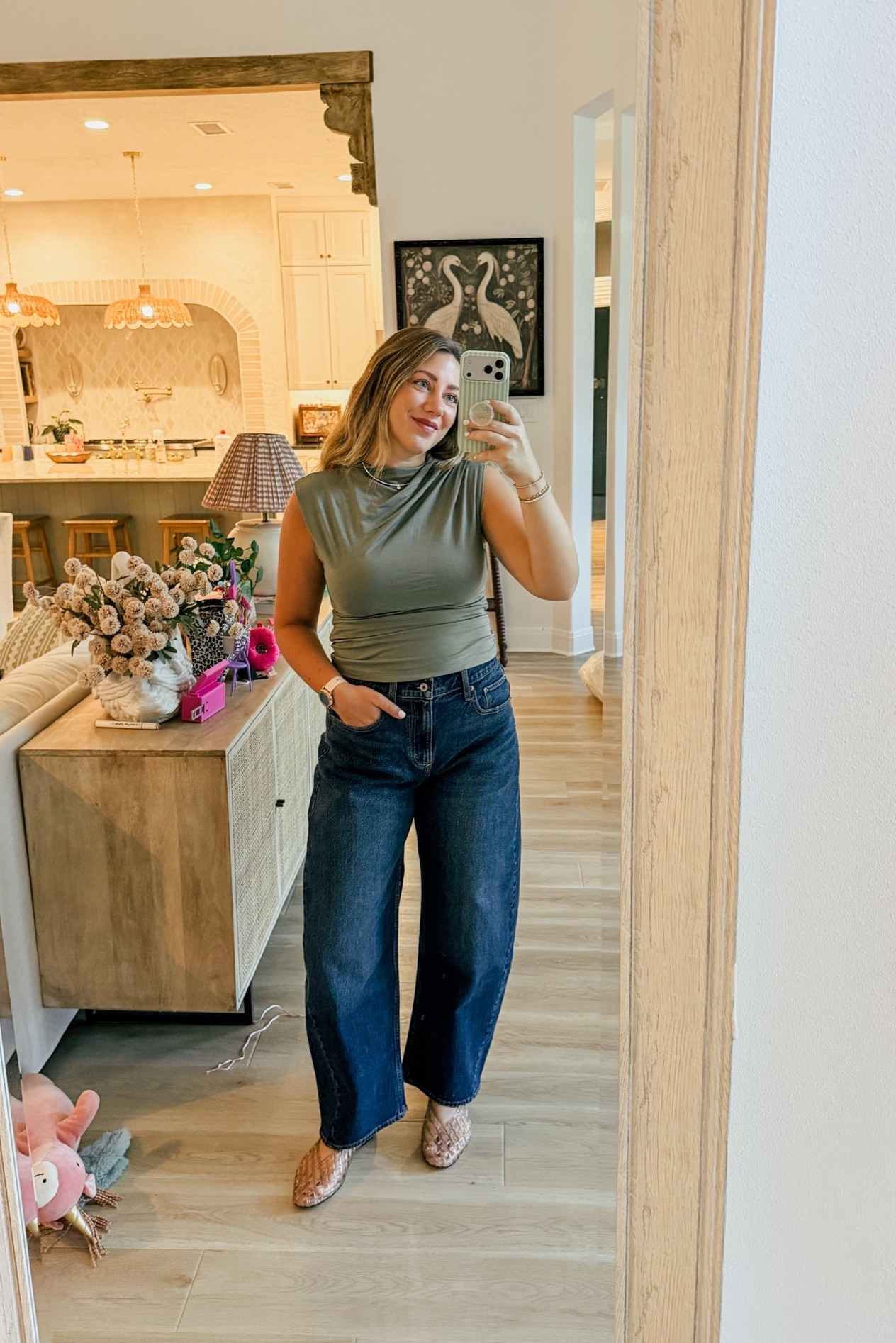 This top is so comfy and flattering and it’s on sale today! Wearing a medium! Jeans fit true to size!

#LTKdayinmylife #LTKgrwm #LTKootd